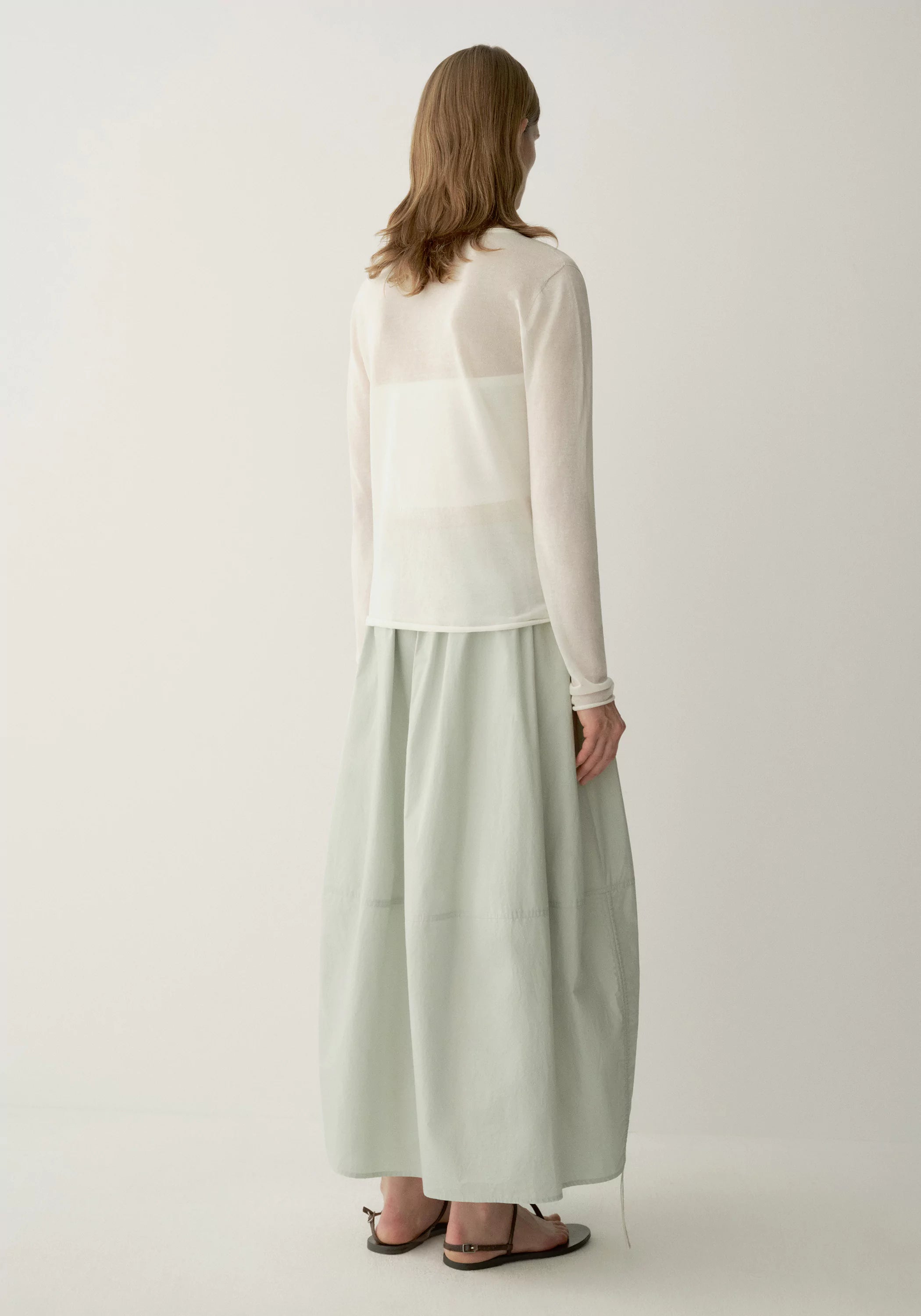 #color_off white