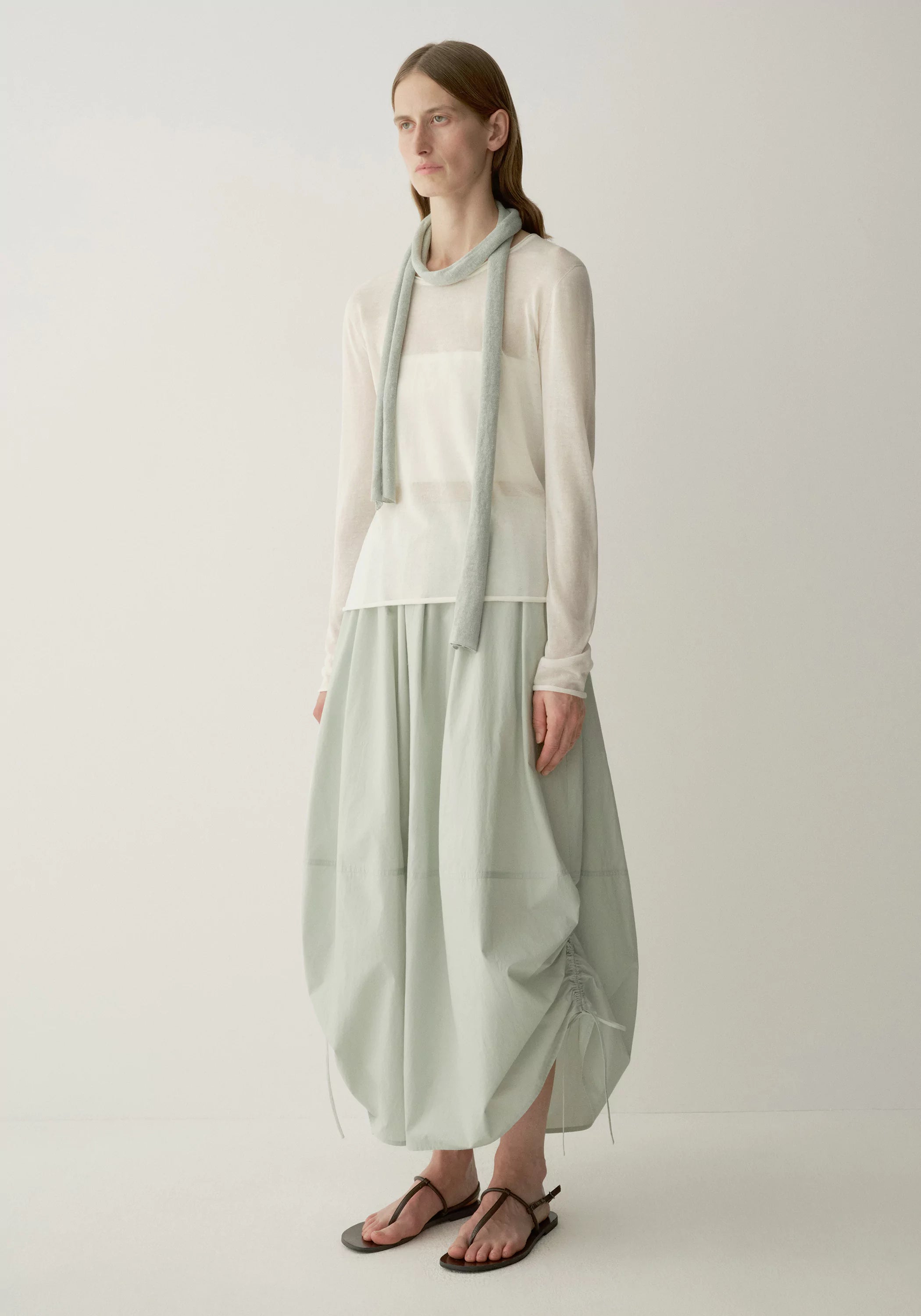 #color_off white