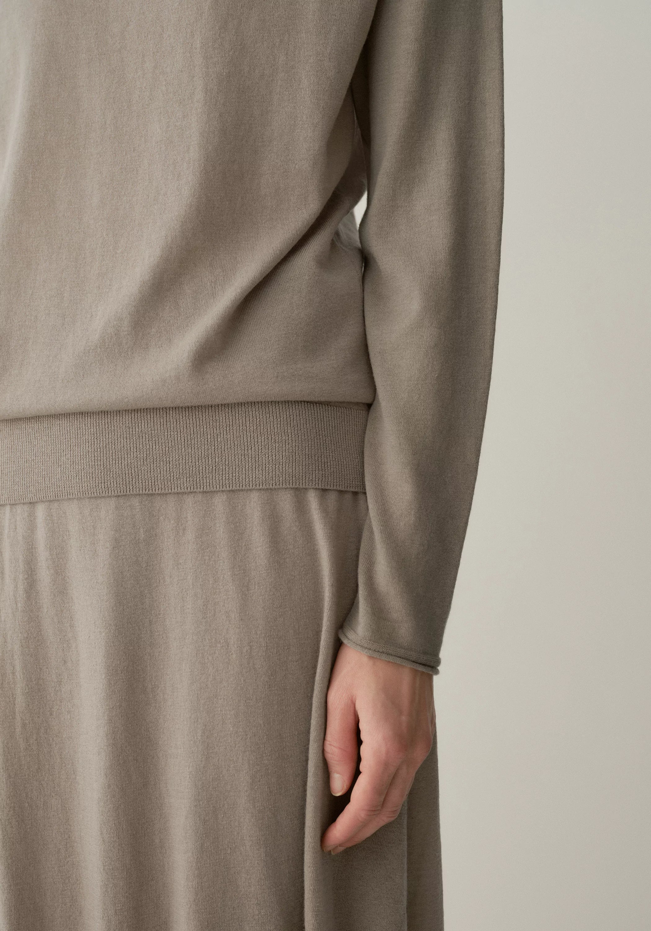 #color_olive brown