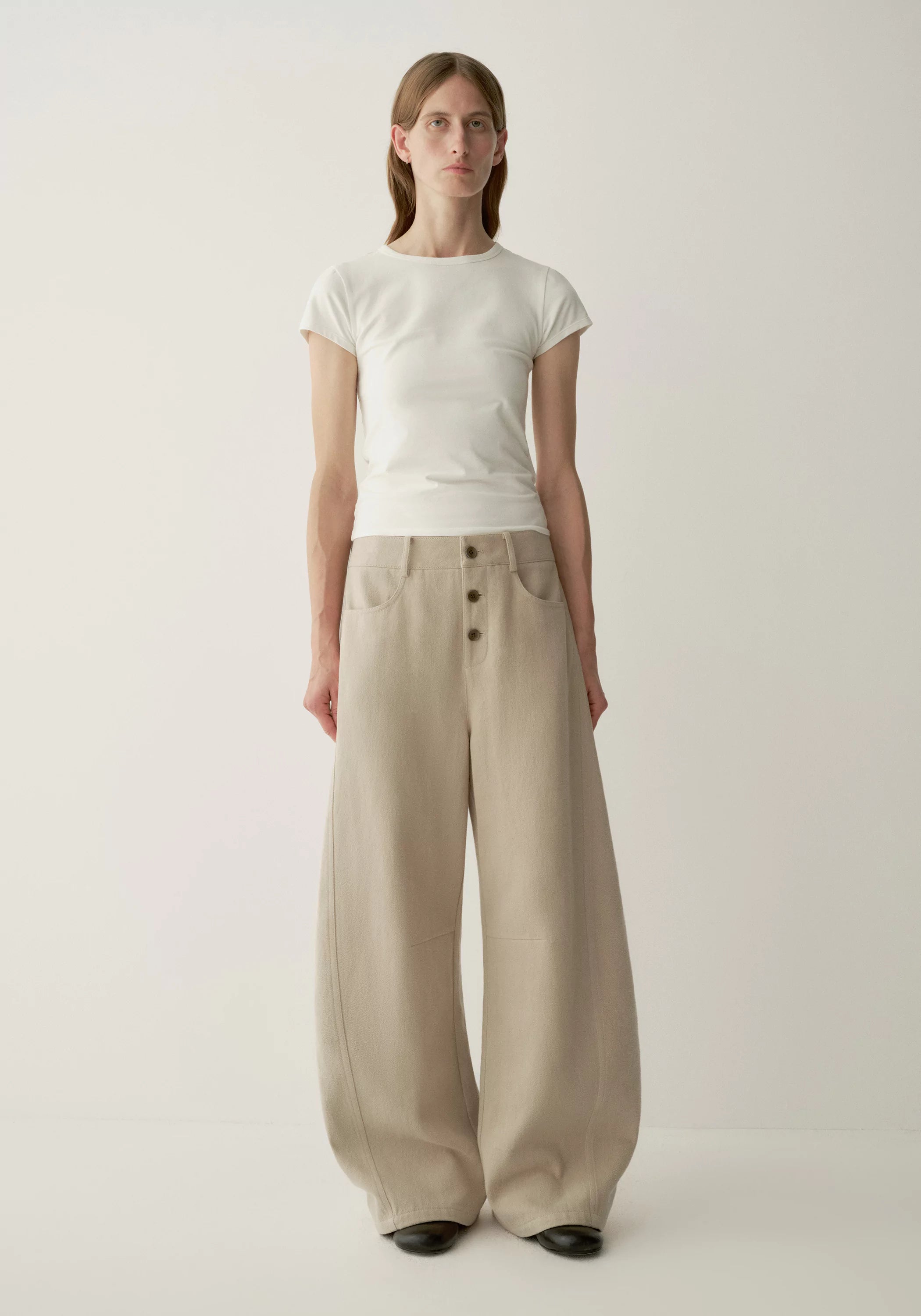 Buttoned Curved Pants