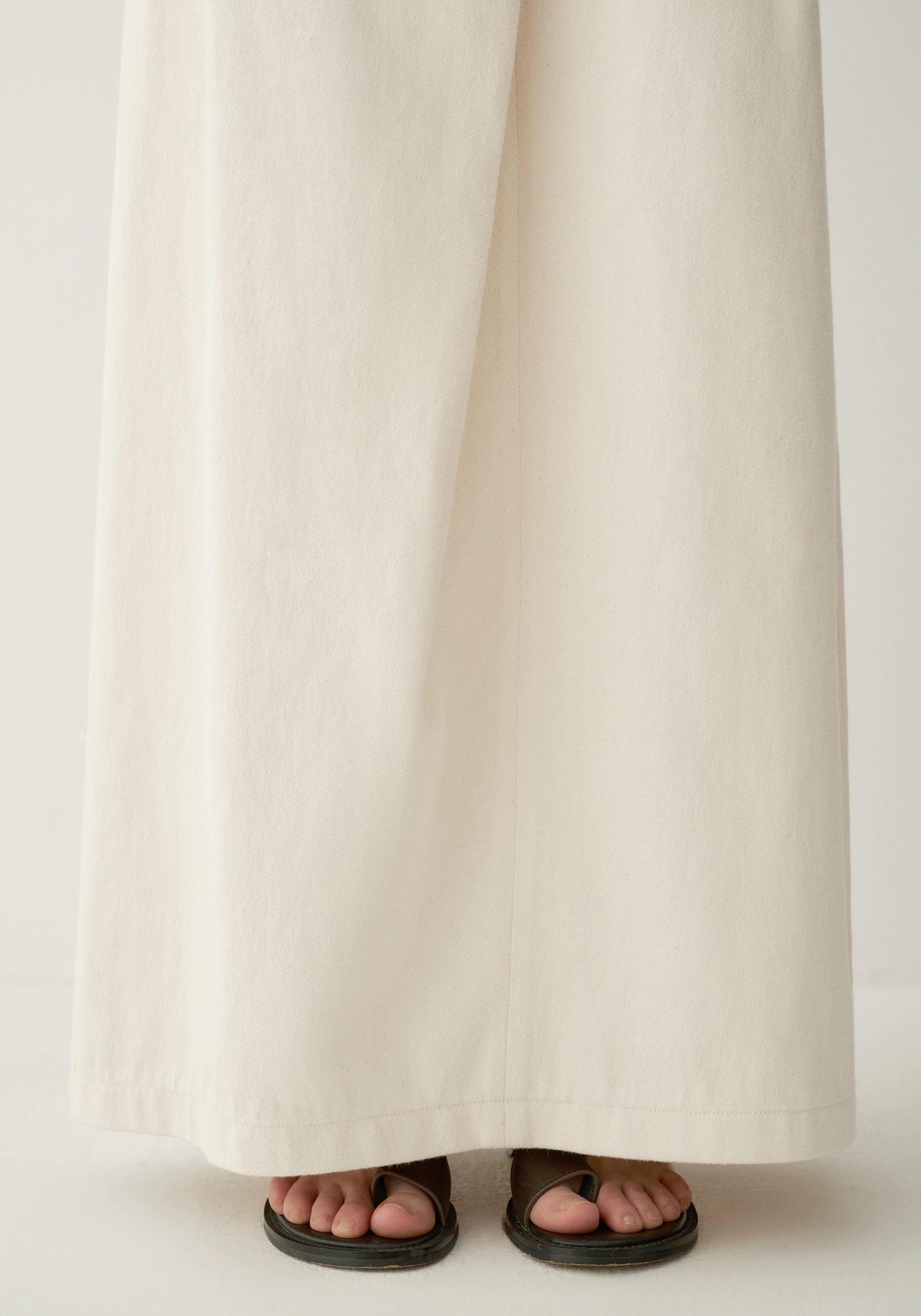 #color_cream white
