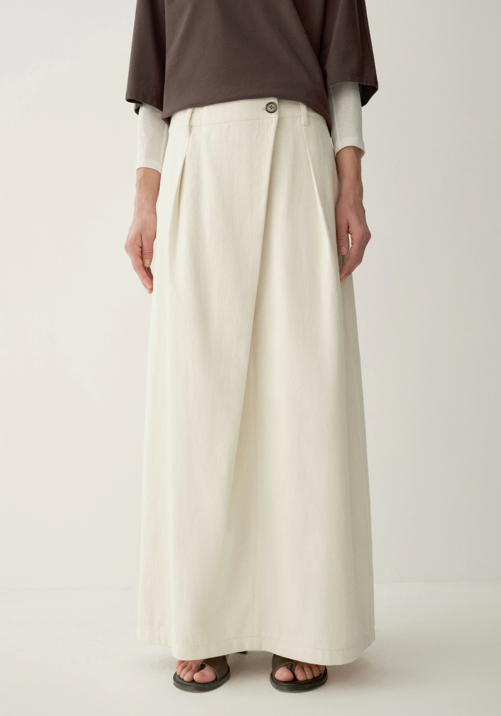 #color_cream white