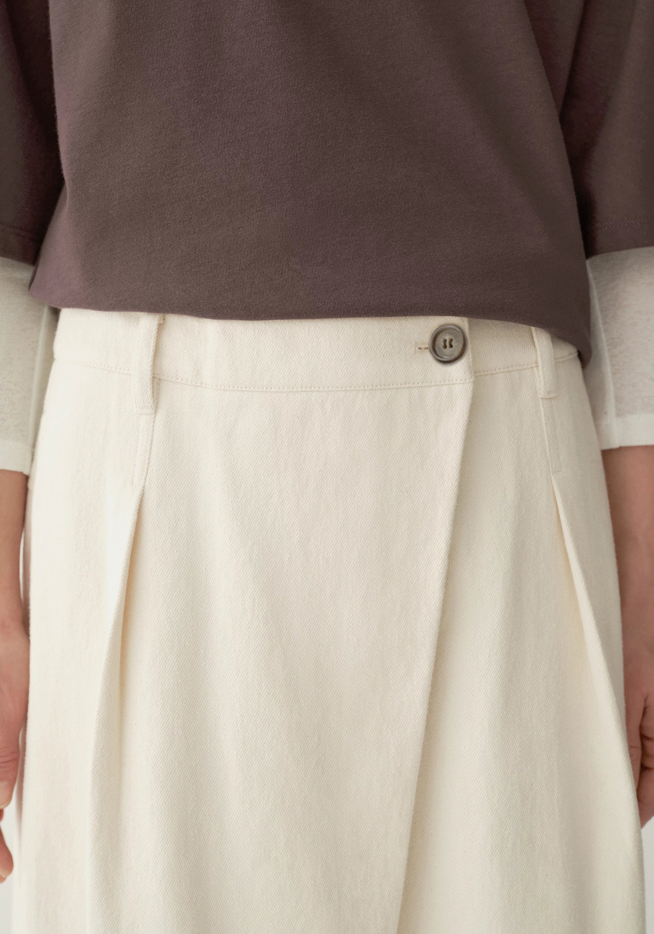 #color_cream white
