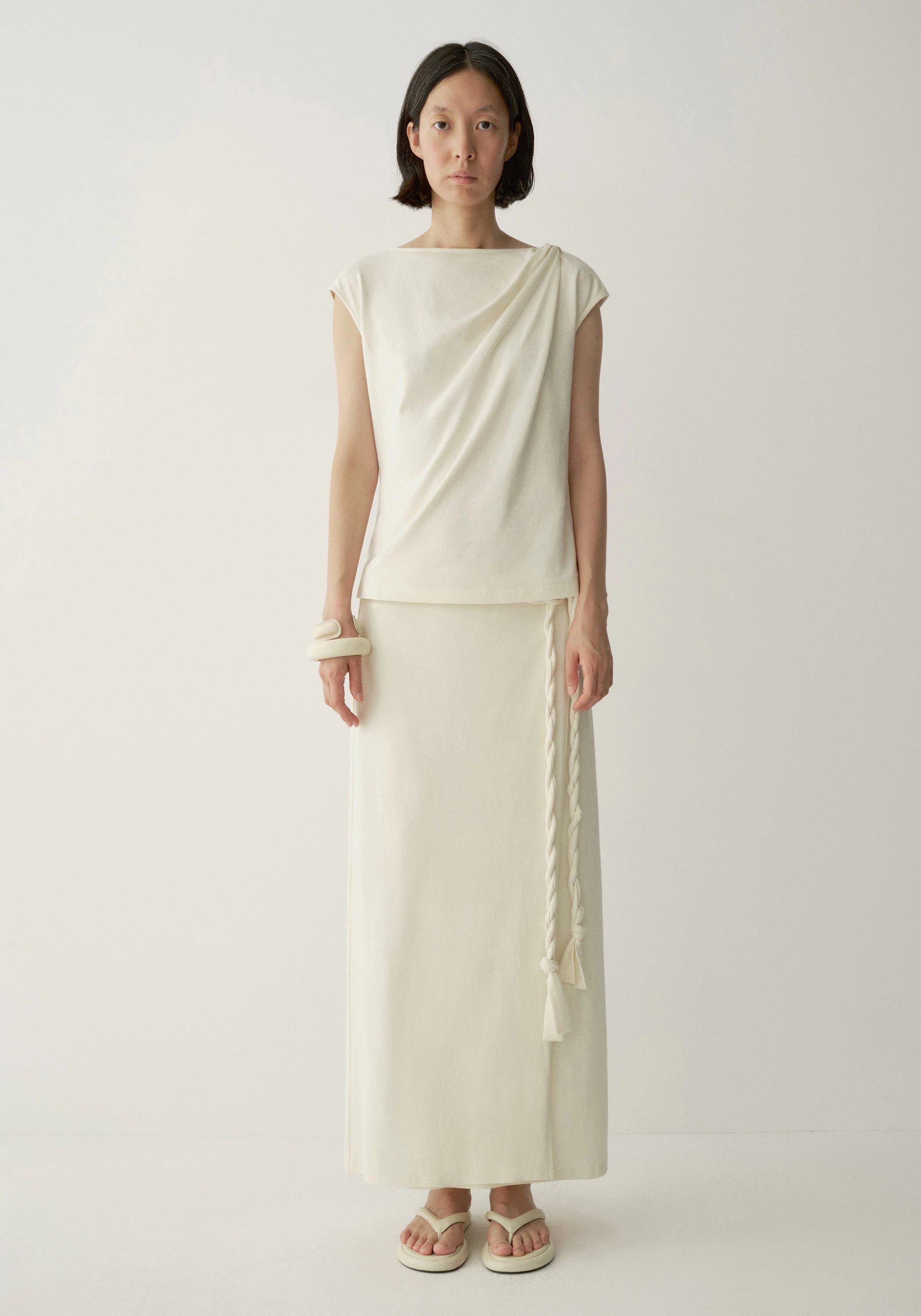 #color_cream white