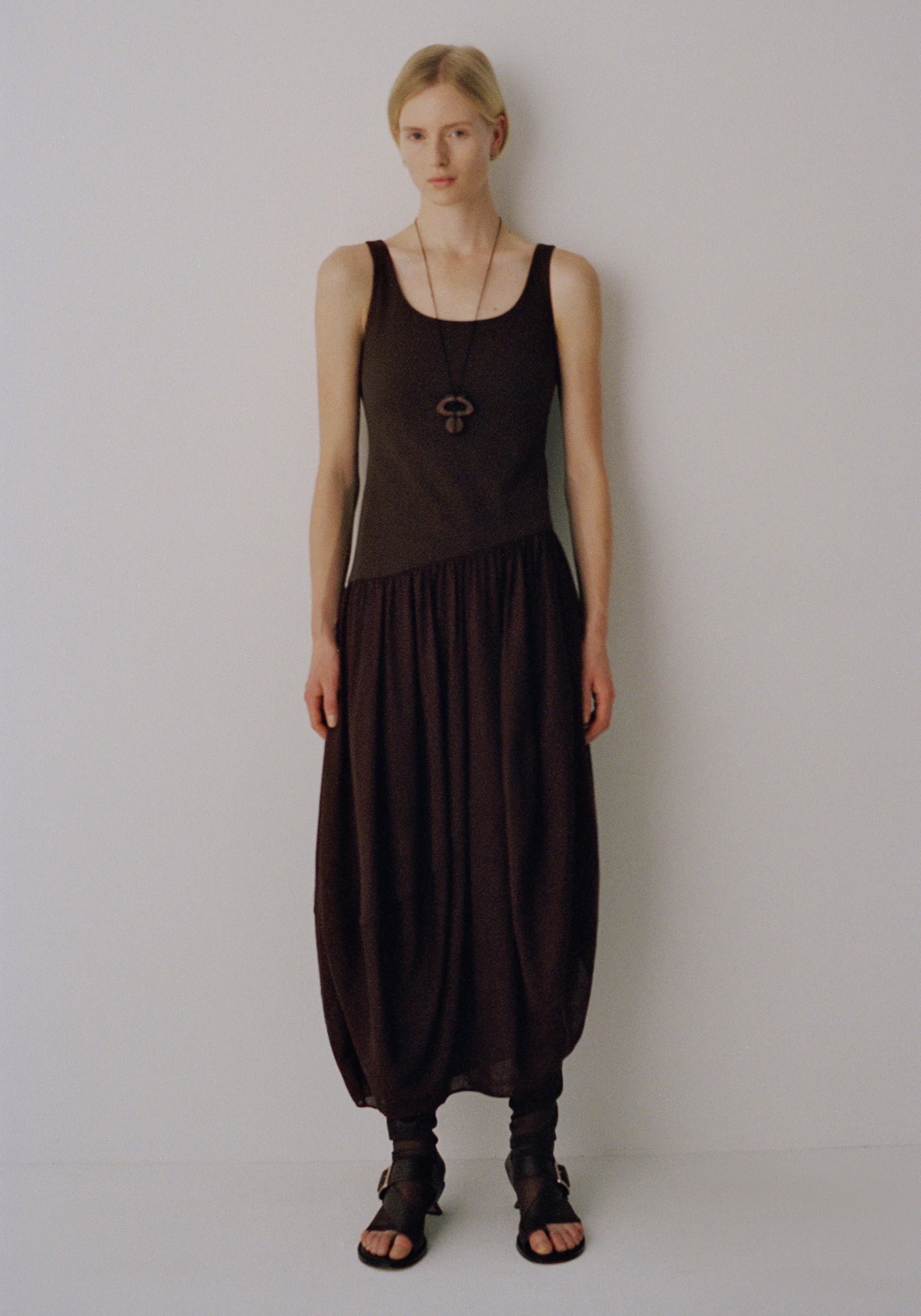 #color_raw umber