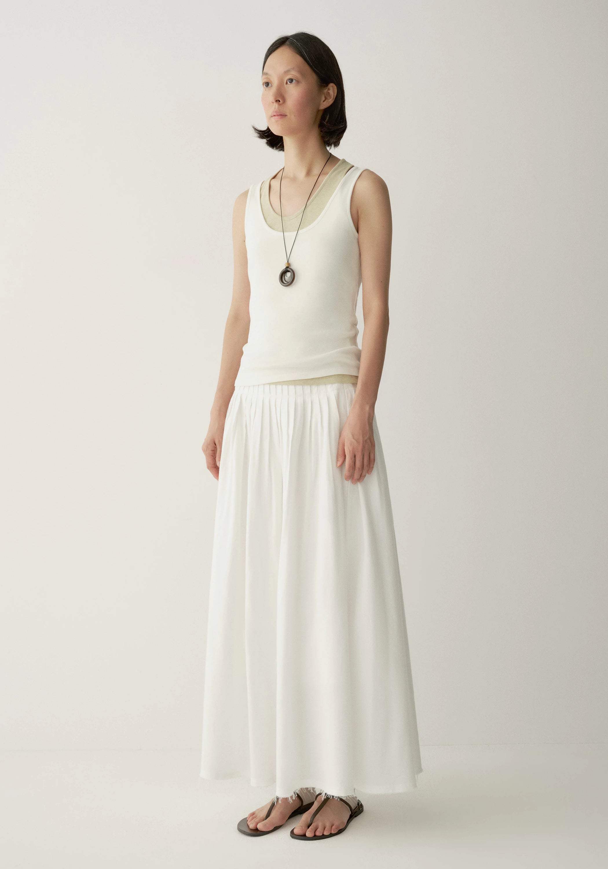 #color_off white