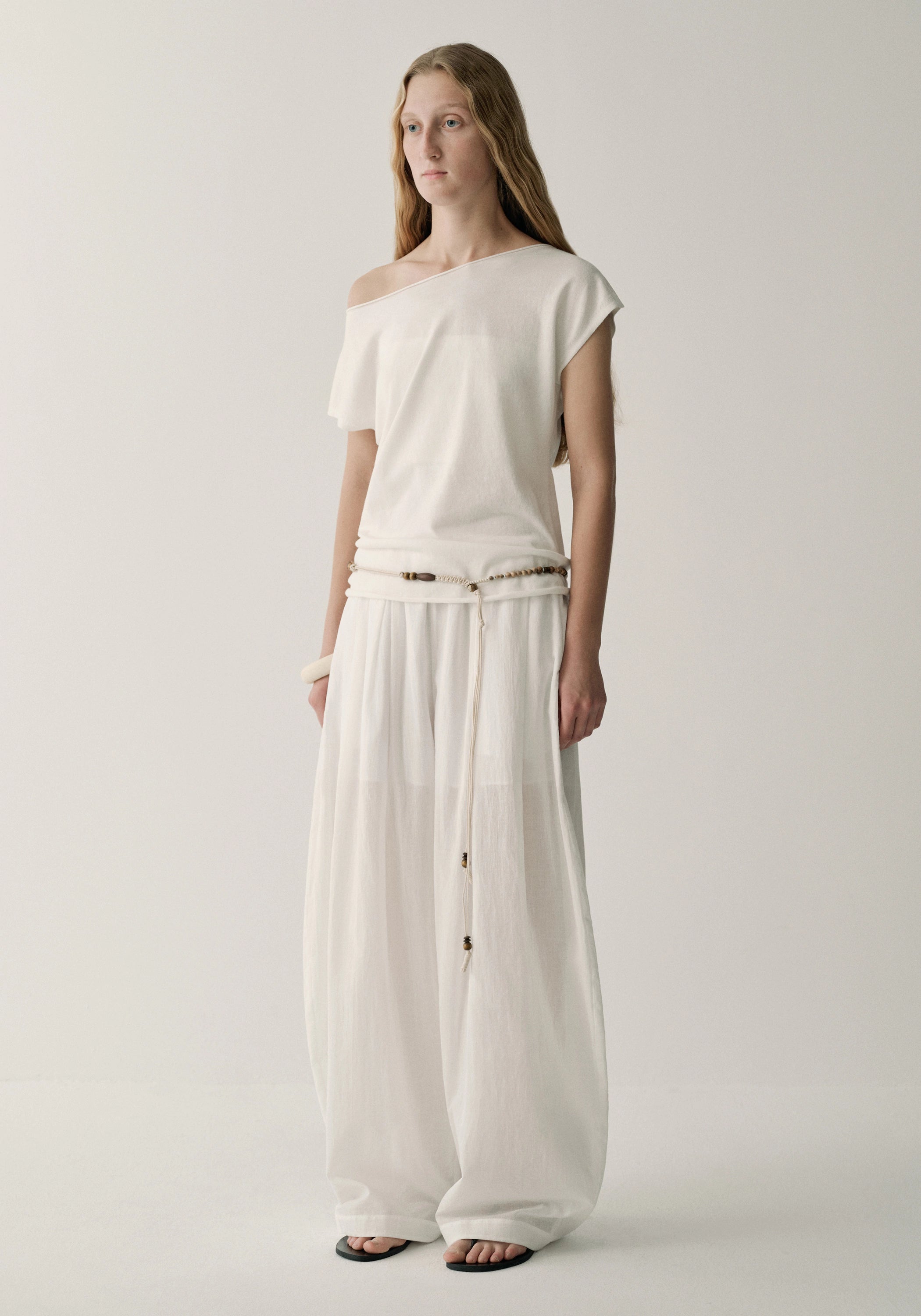 #color_off white