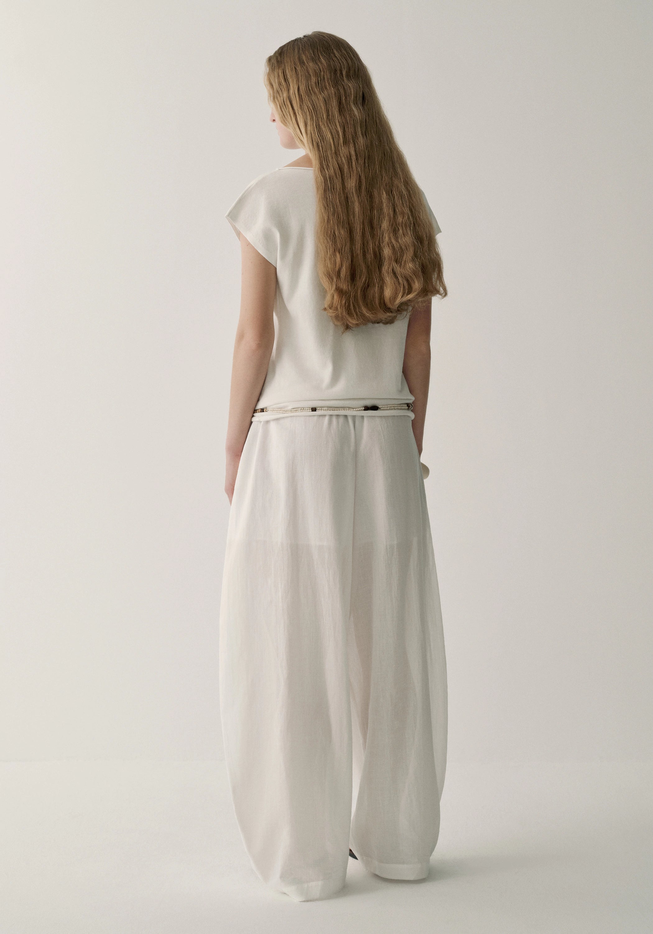 #color_off white