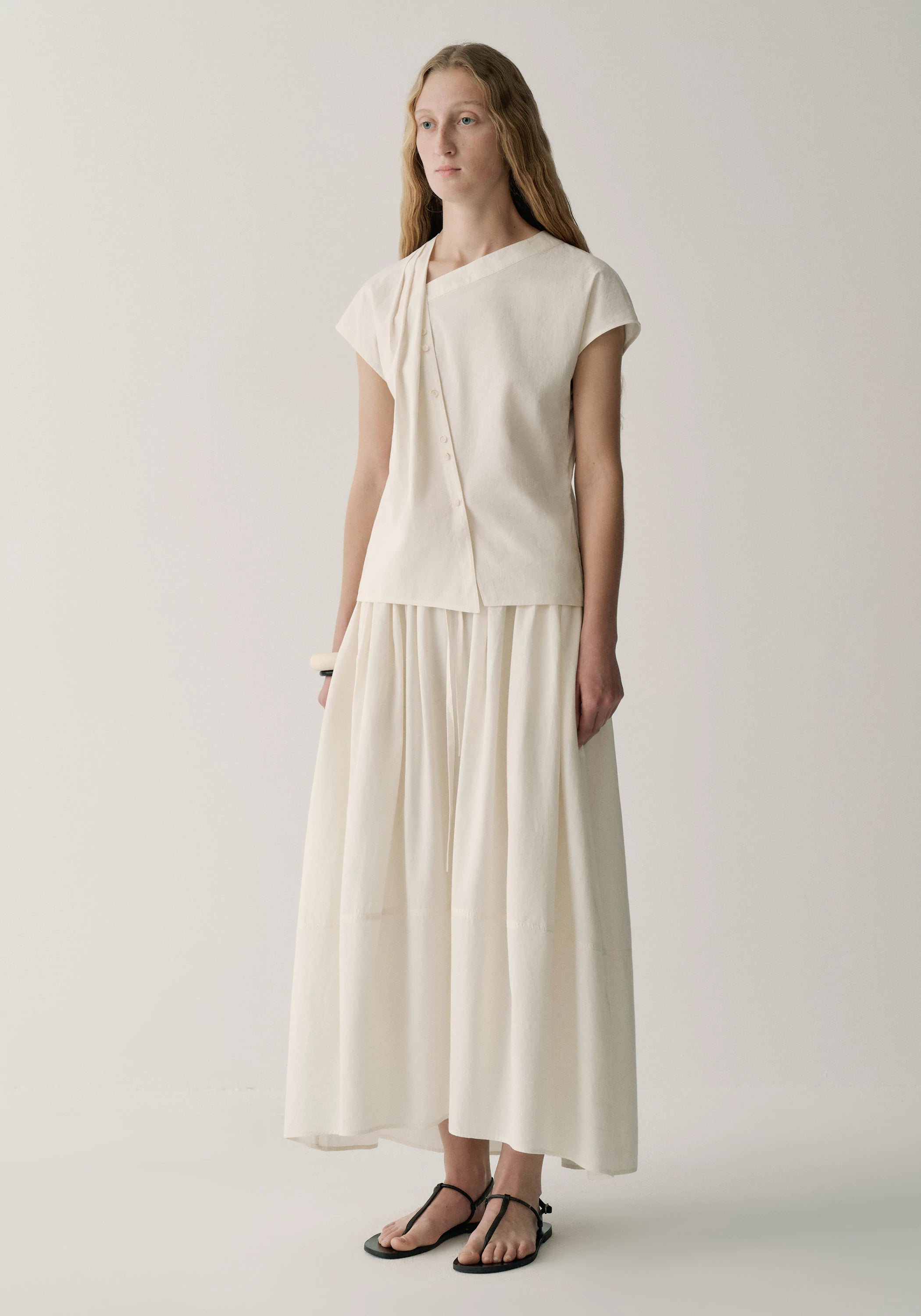 #color_off white