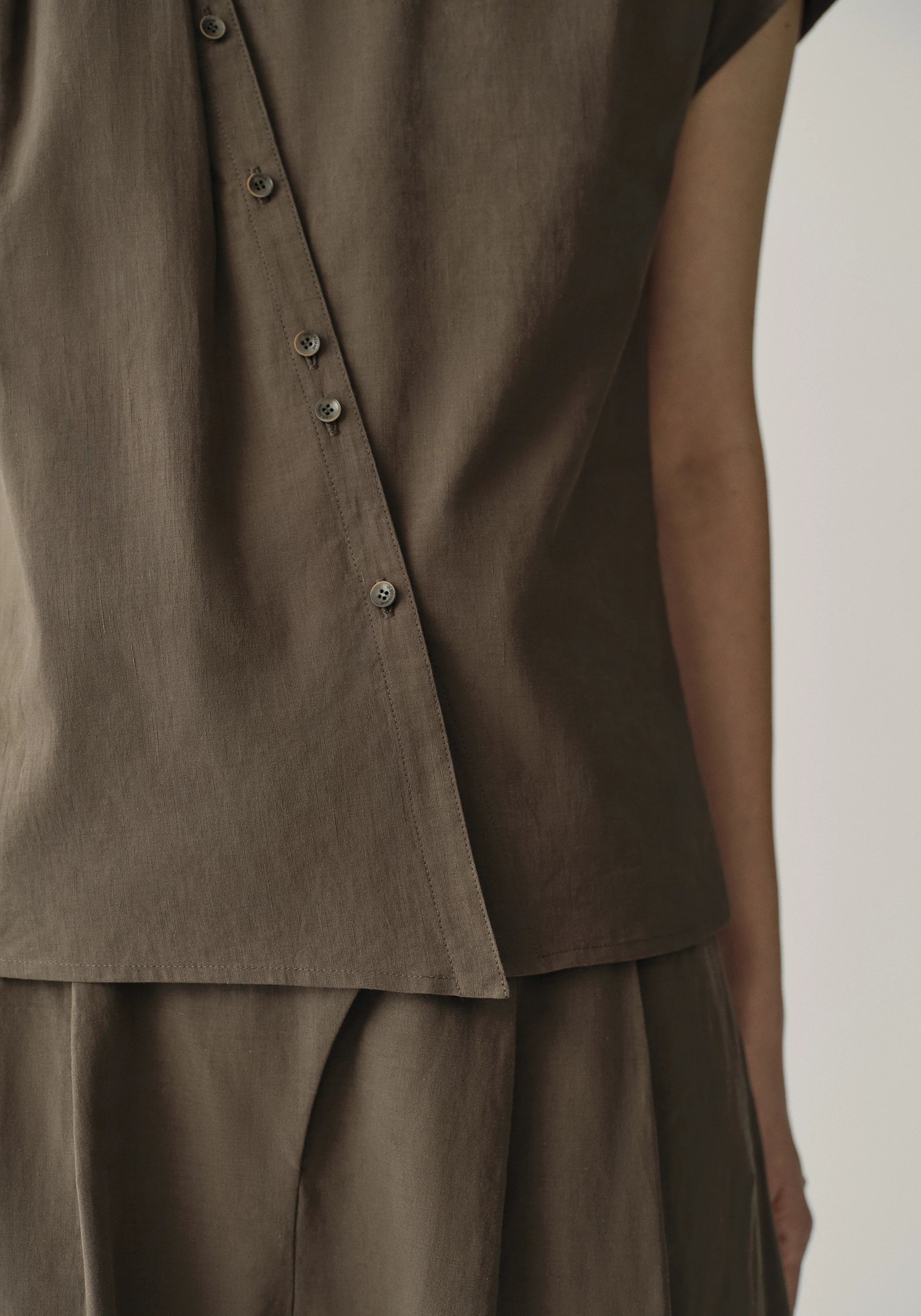 #color_olive brown