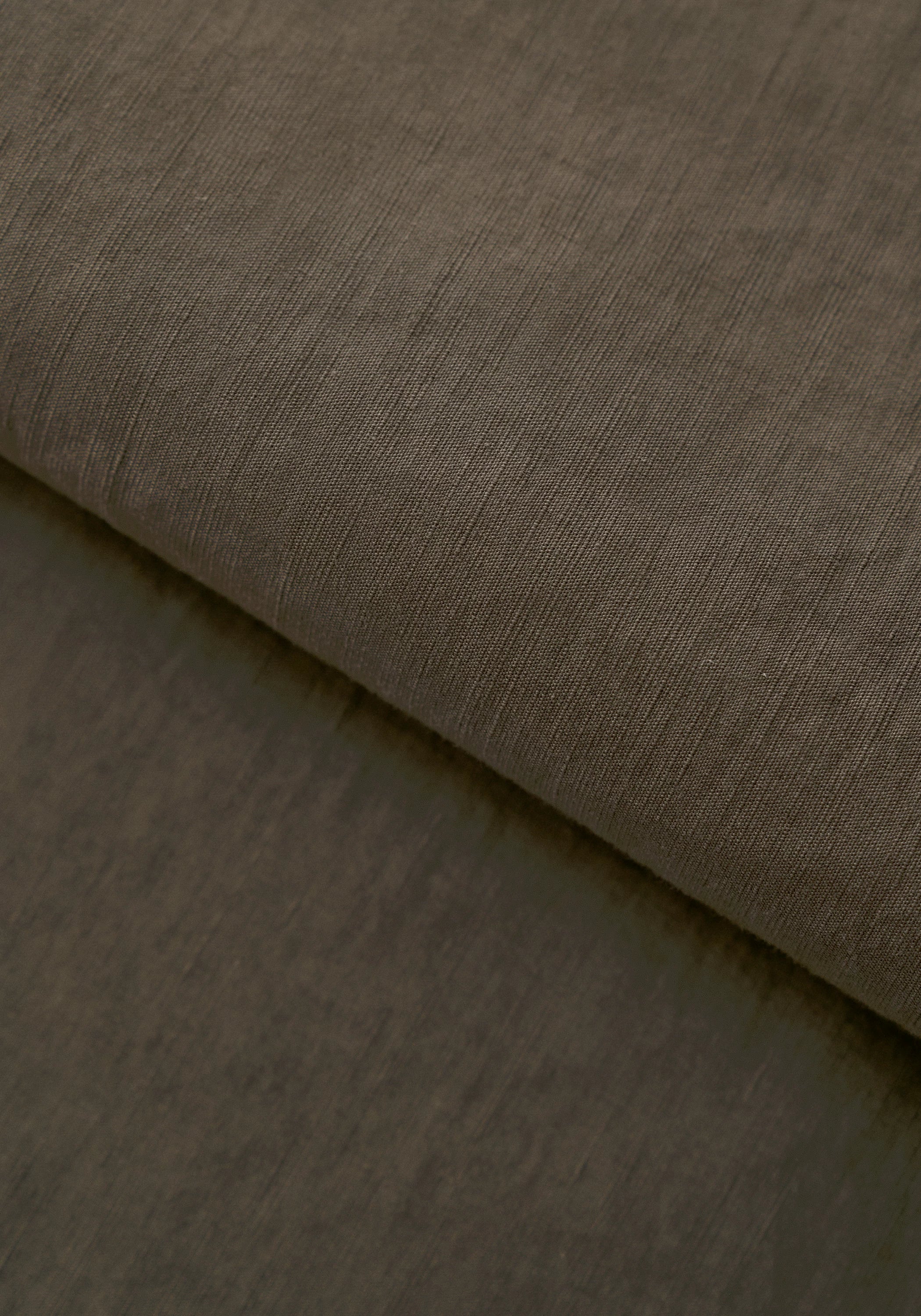 #color_olive brown