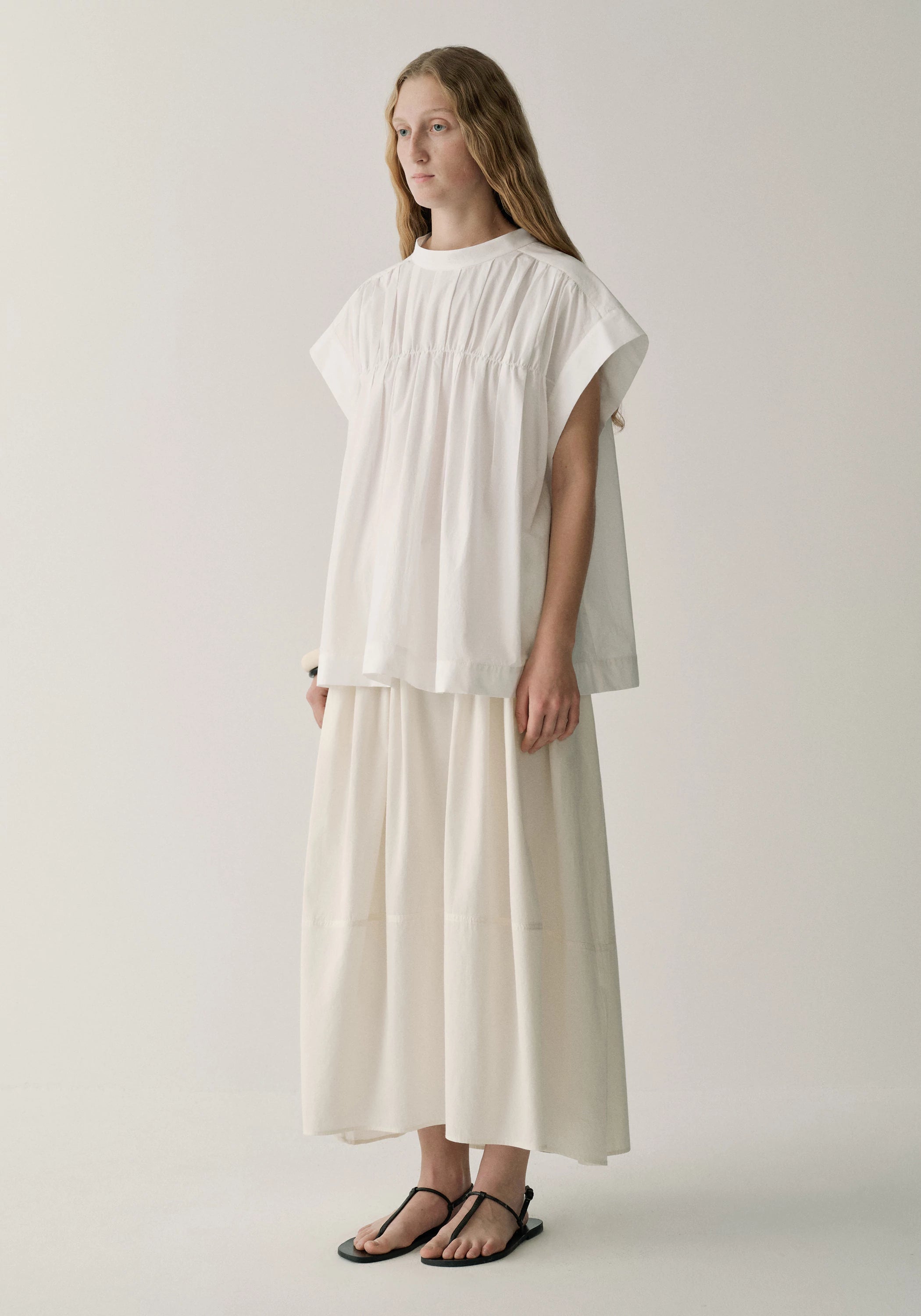 #color_off white