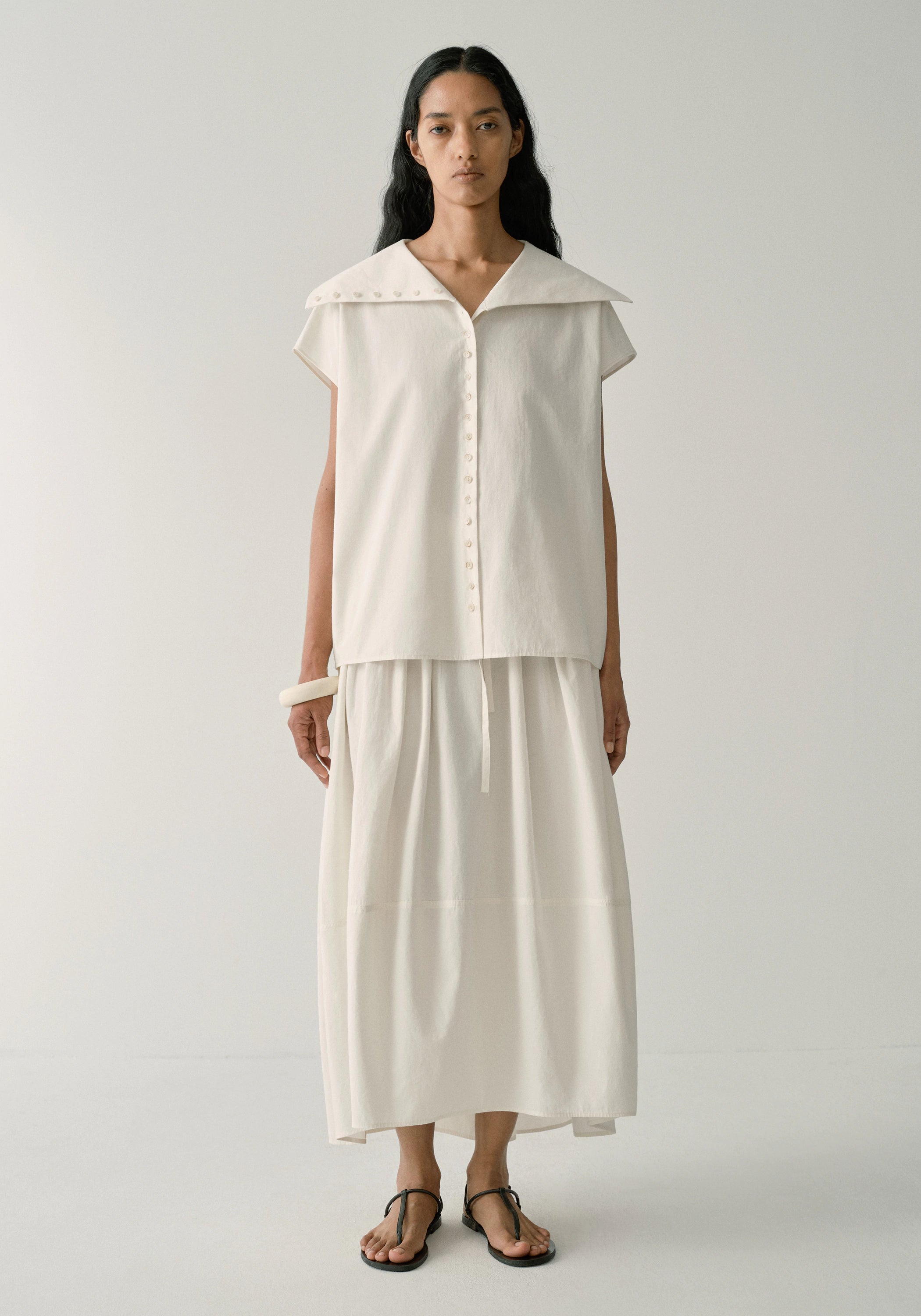 #color_off white
