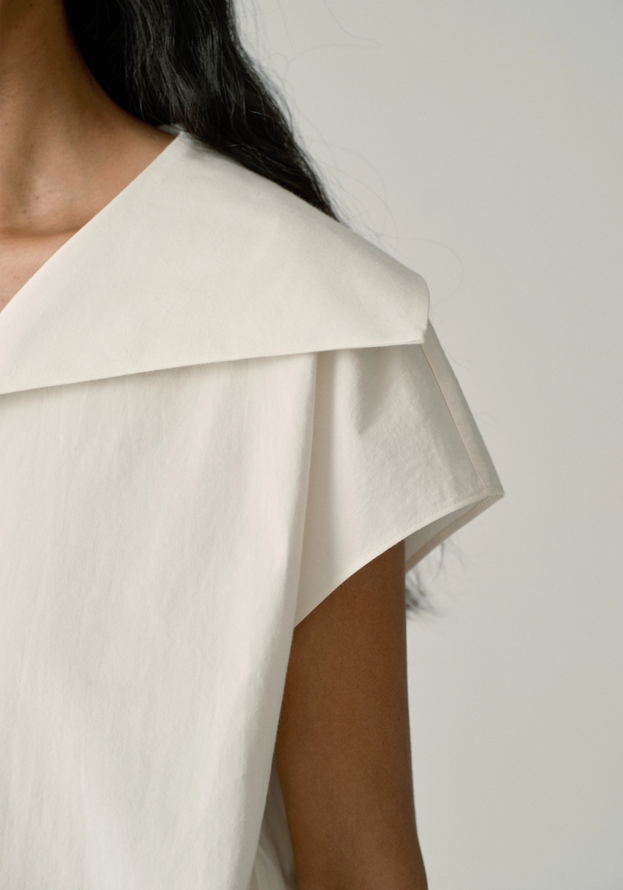 #color_off white