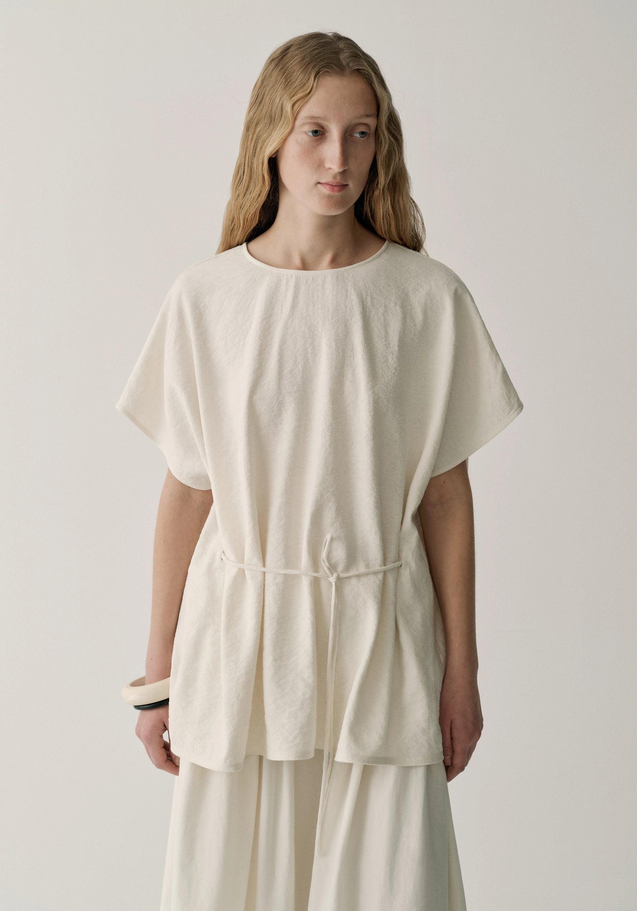 #color_off white