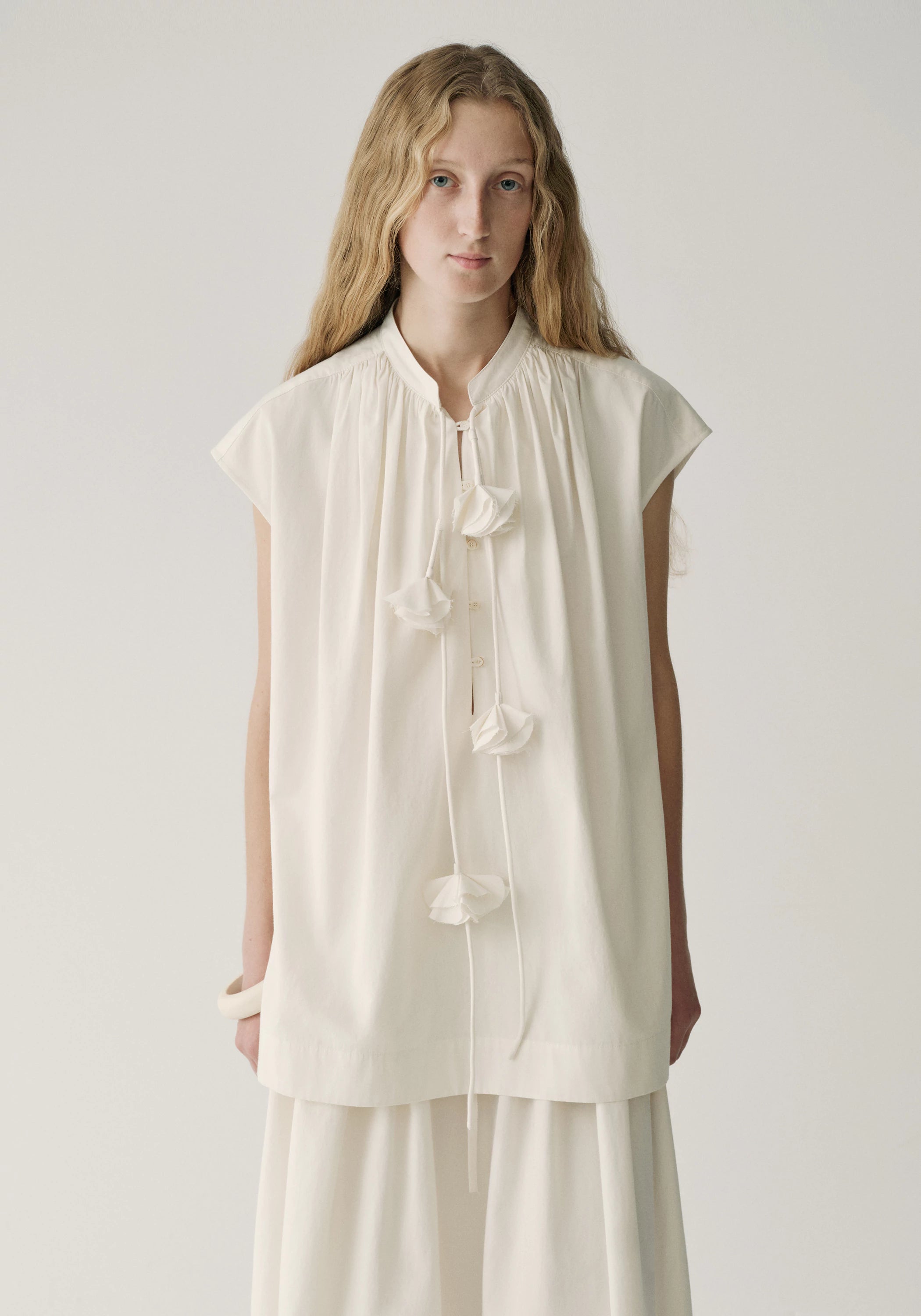#color_off white
