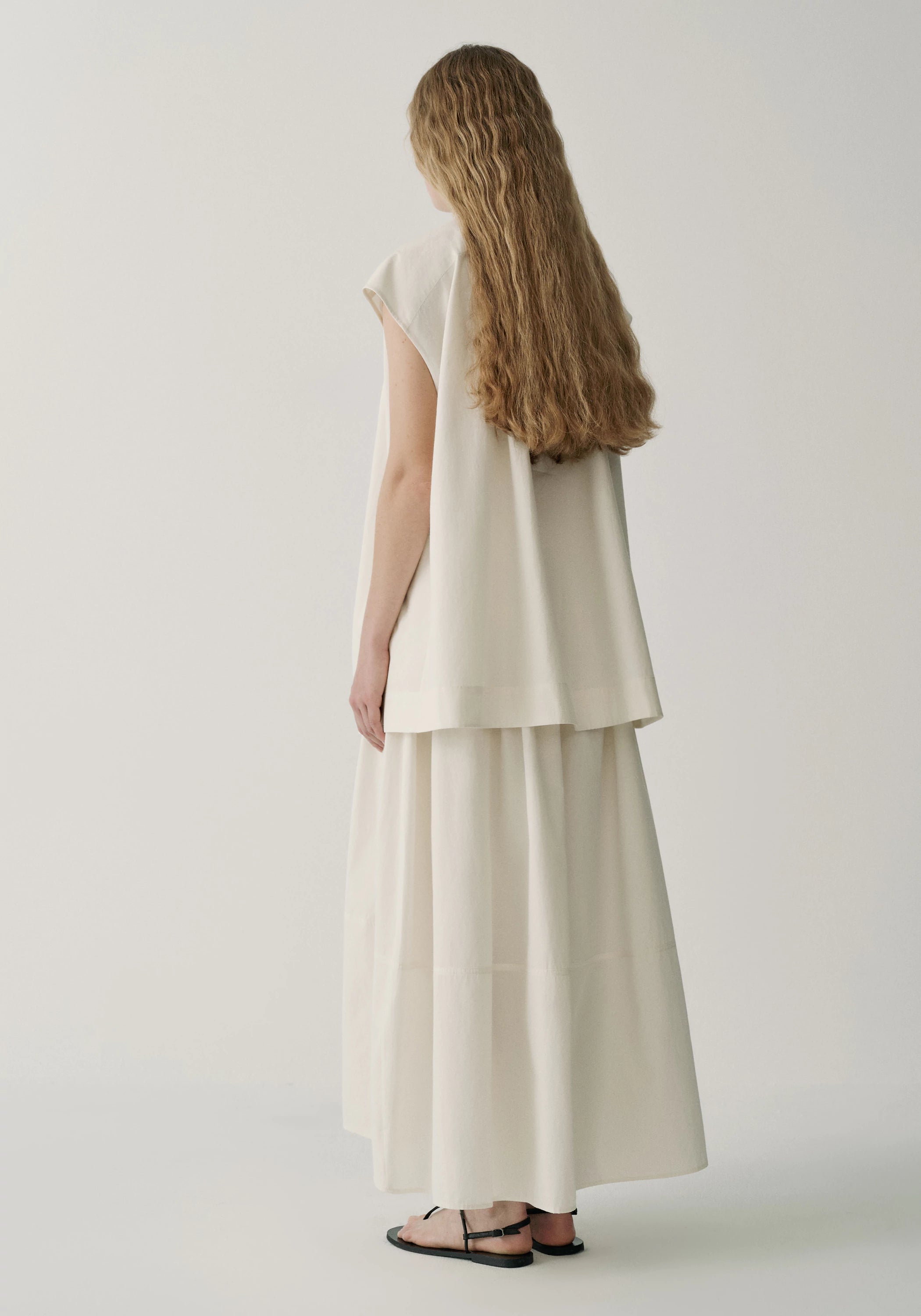 #color_off white