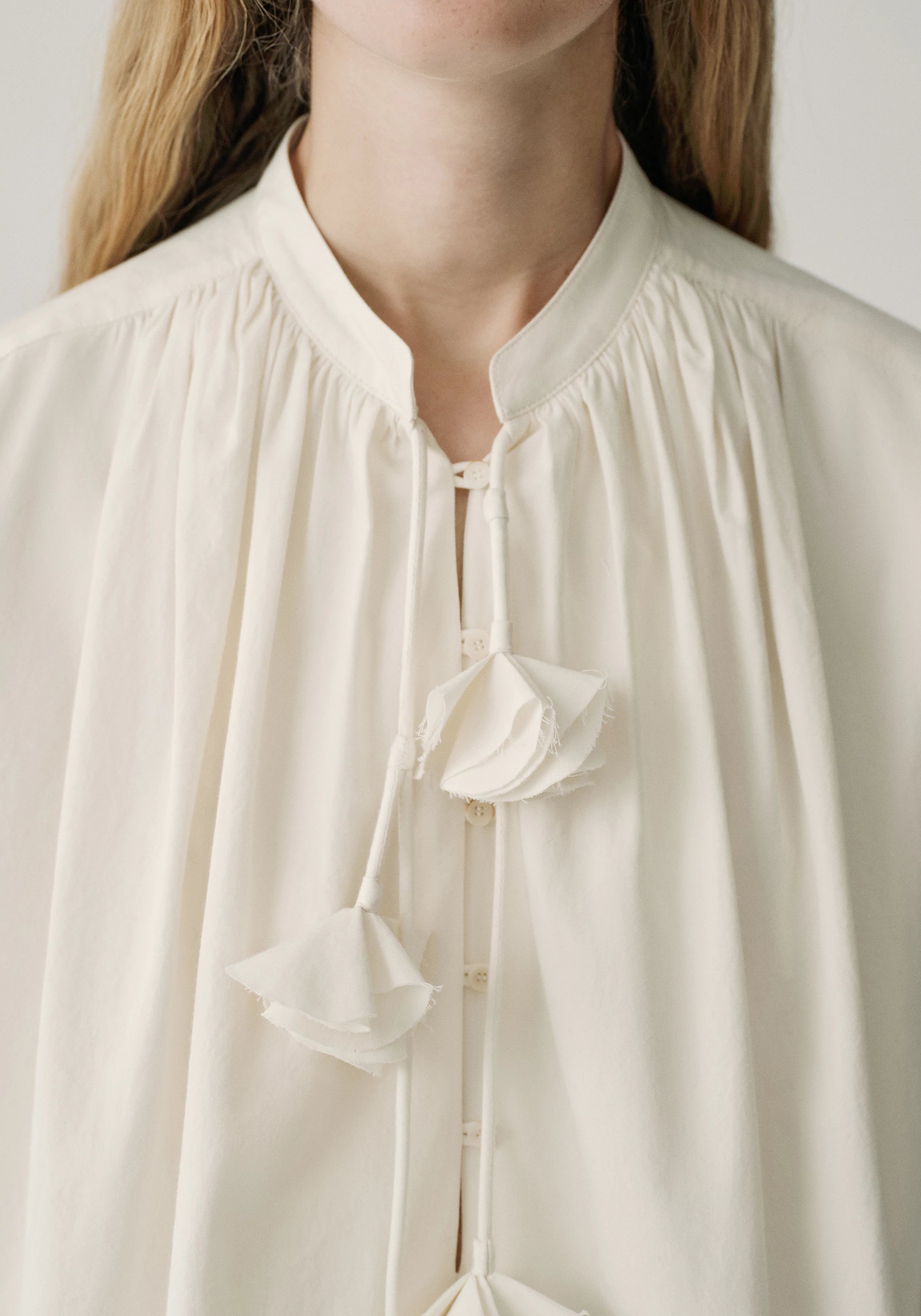 #color_off white