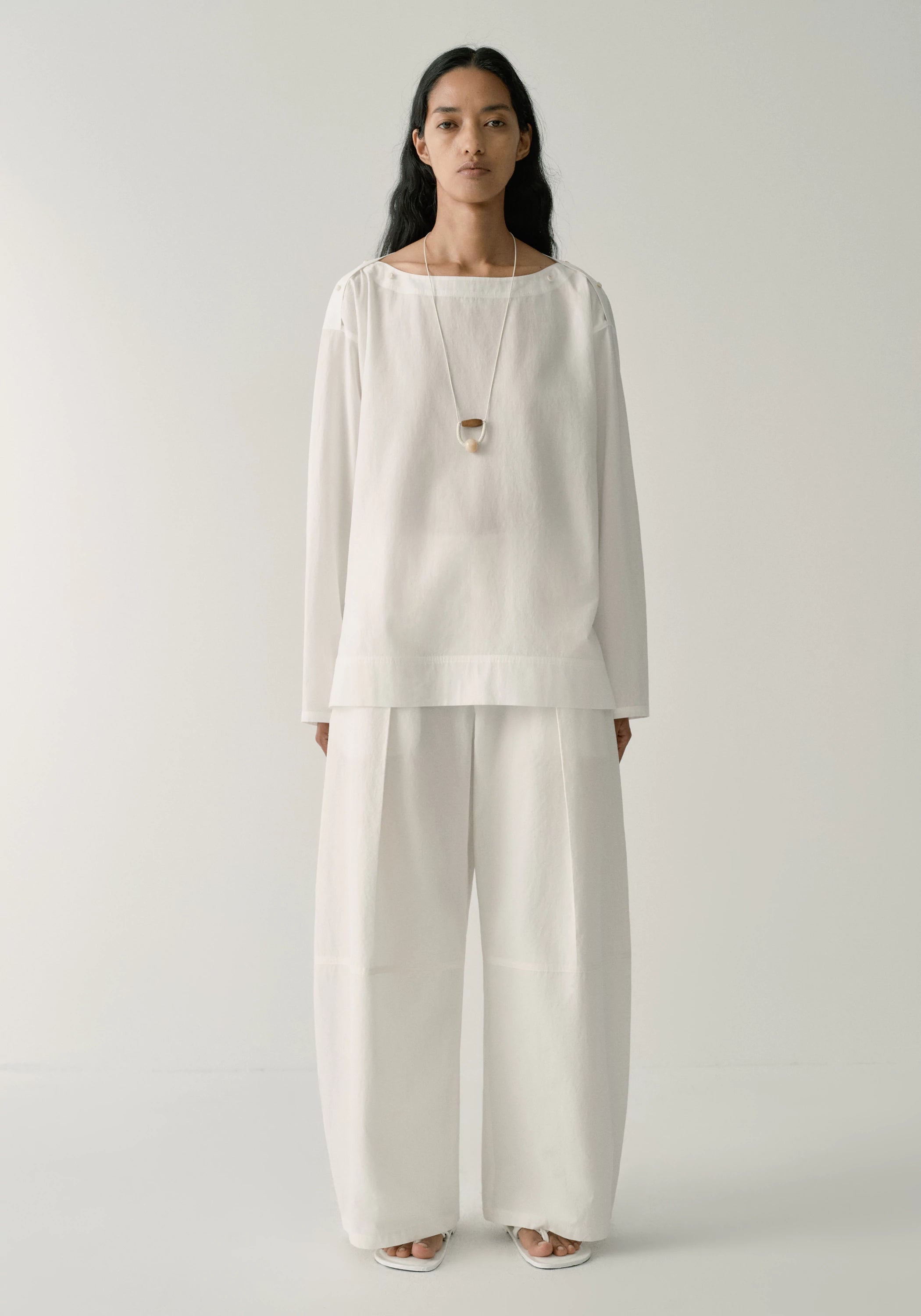 #color_off white