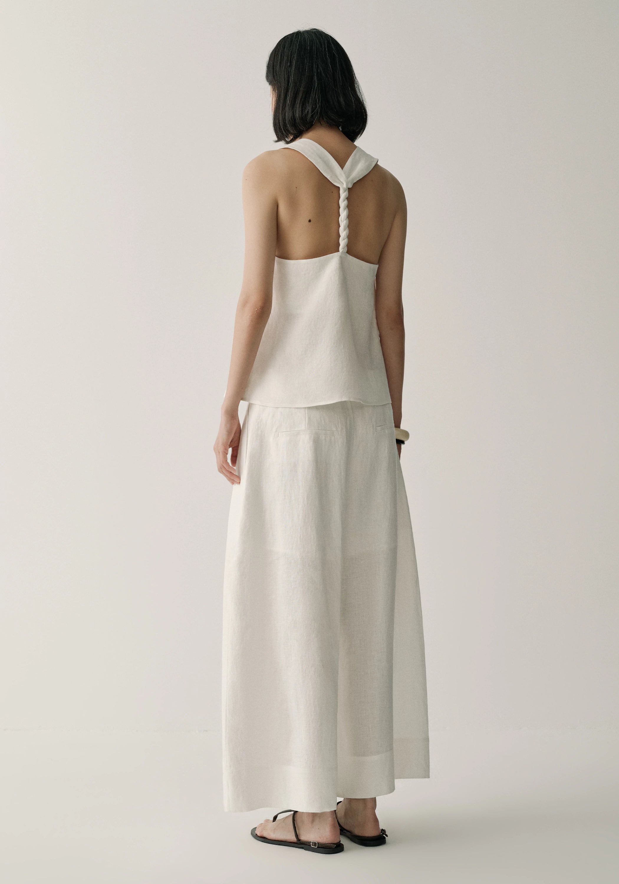 #color_off white