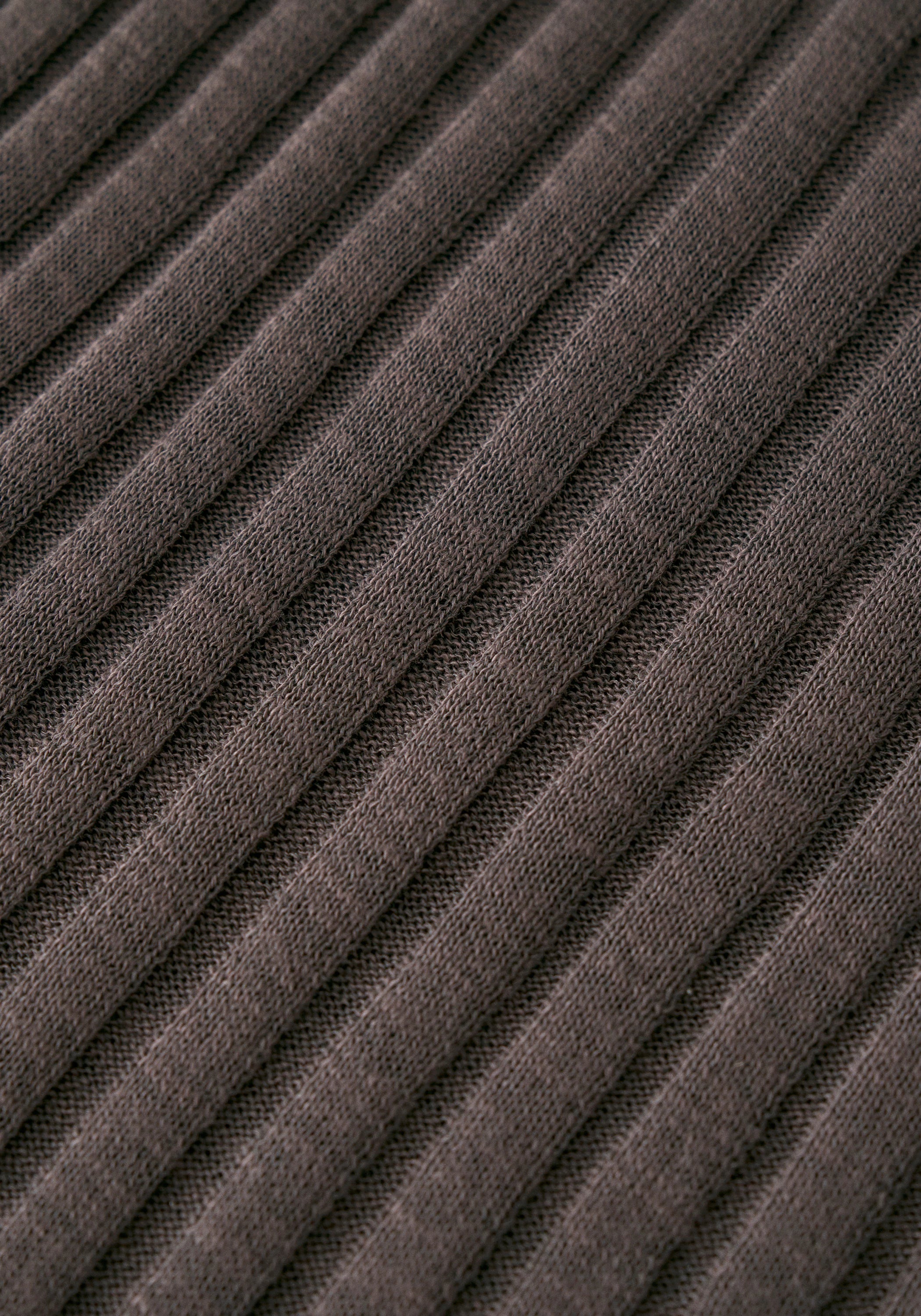 #color_mid gray