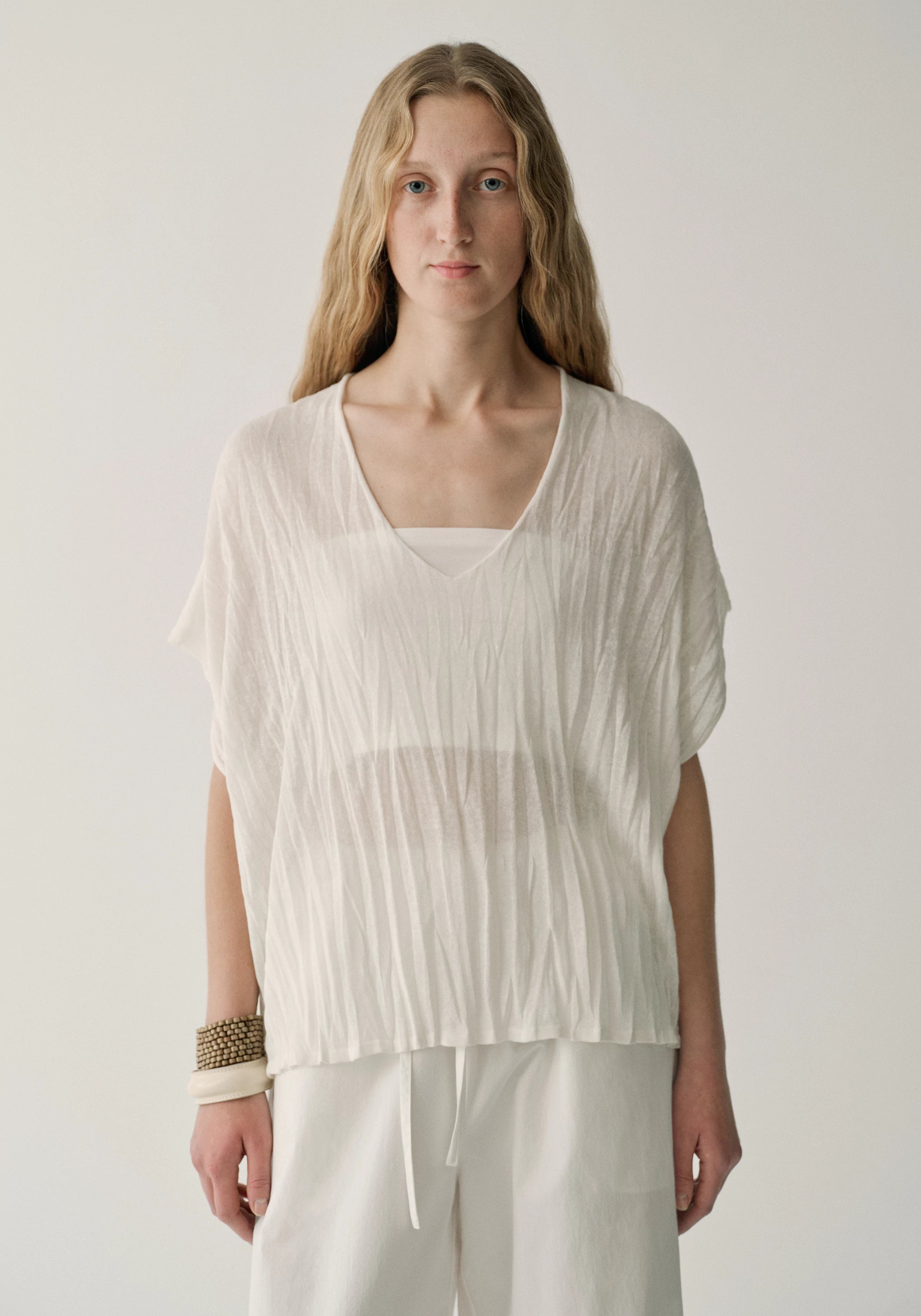 #color_off white