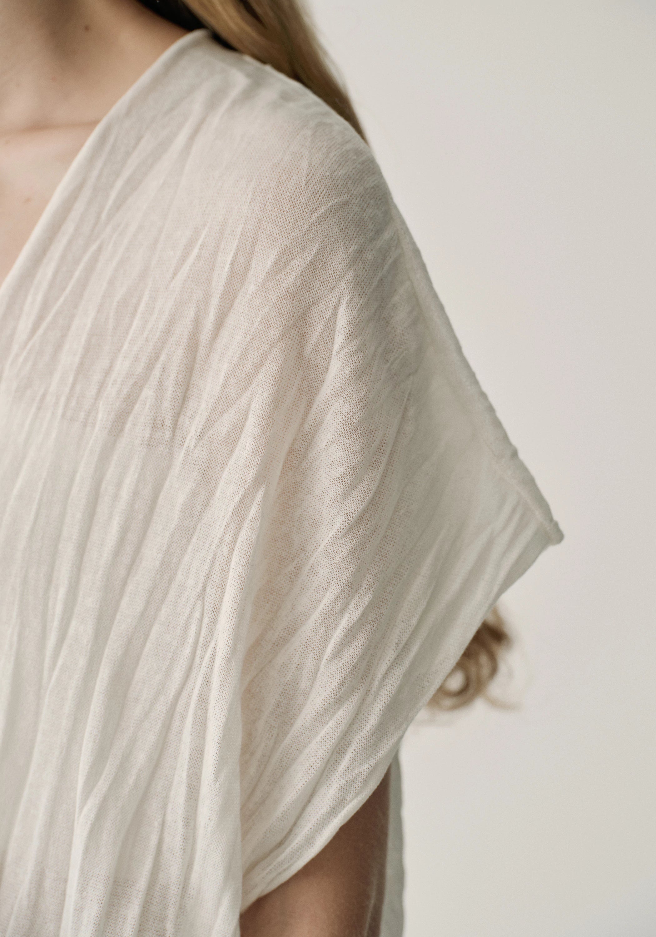 #color_off white