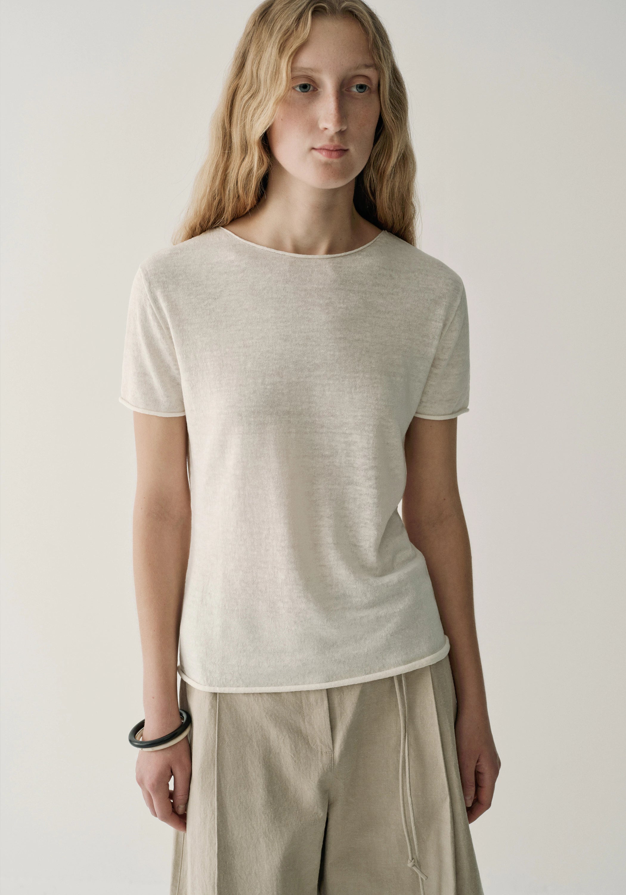 #color_off white