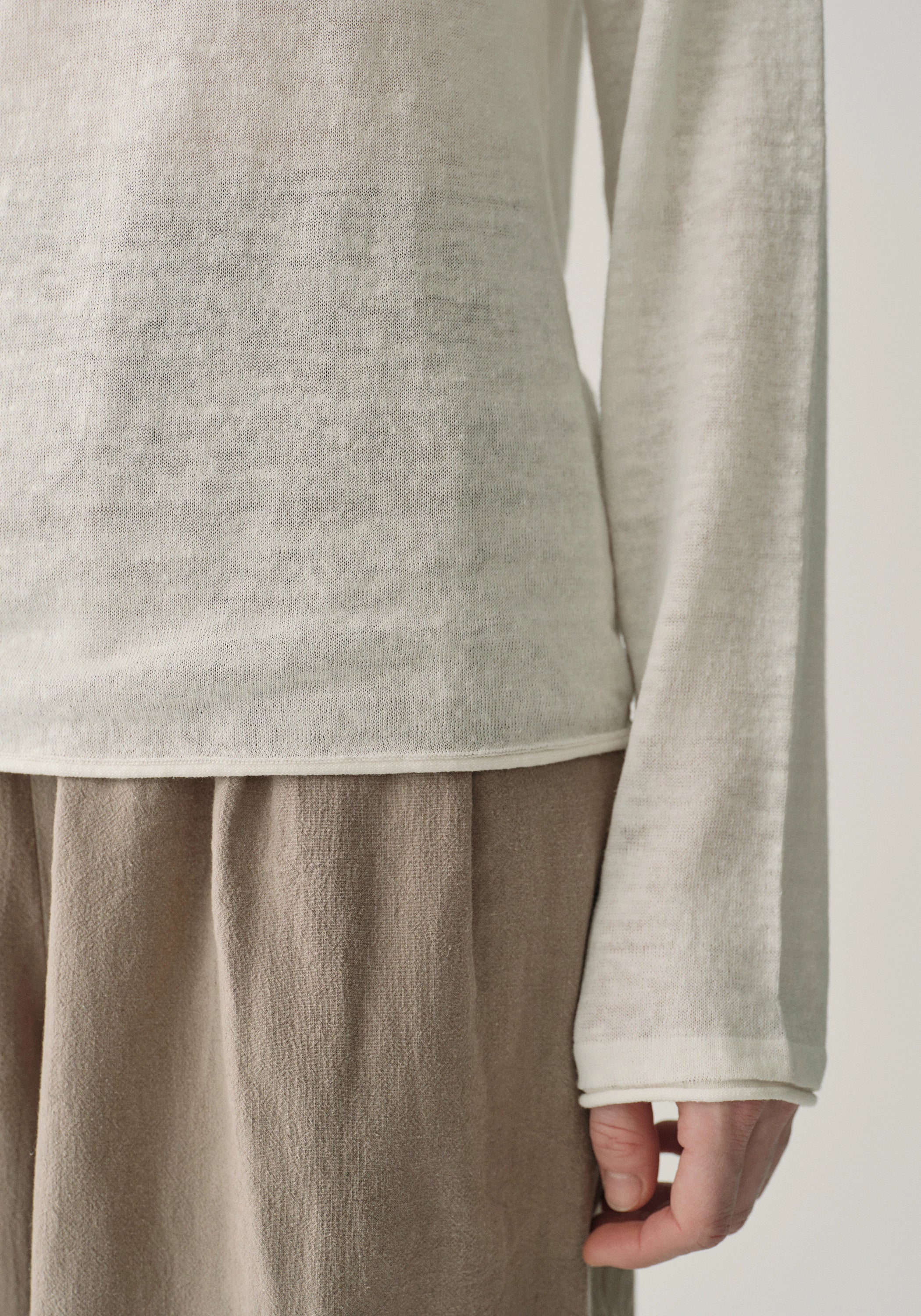 #color_off white