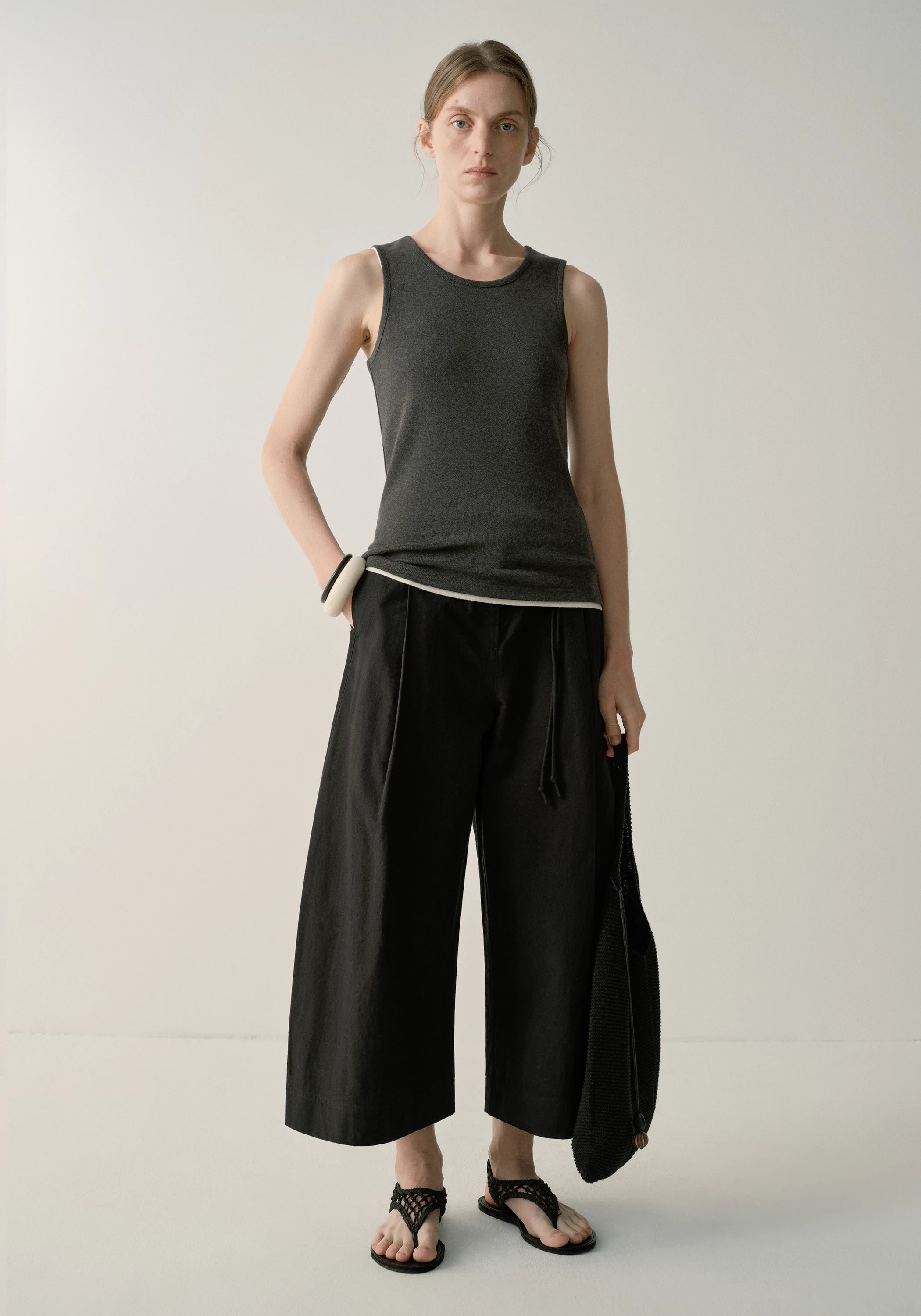 #color_dark gray