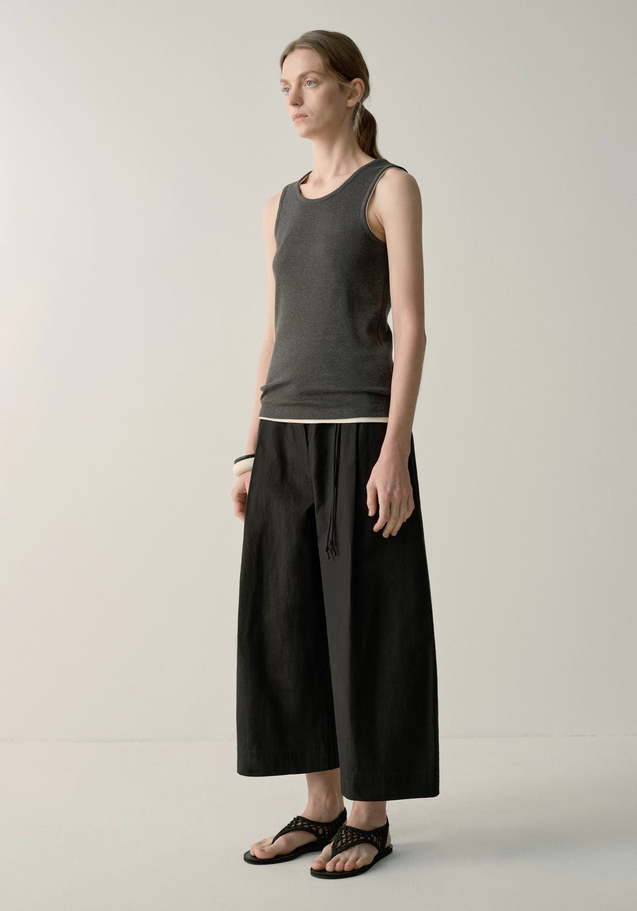 #color_dark gray
