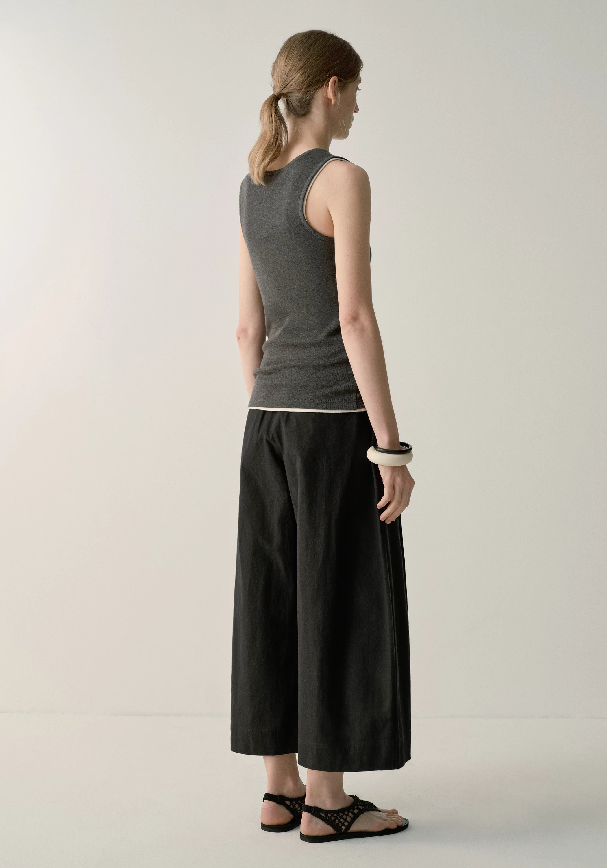 #color_dark gray