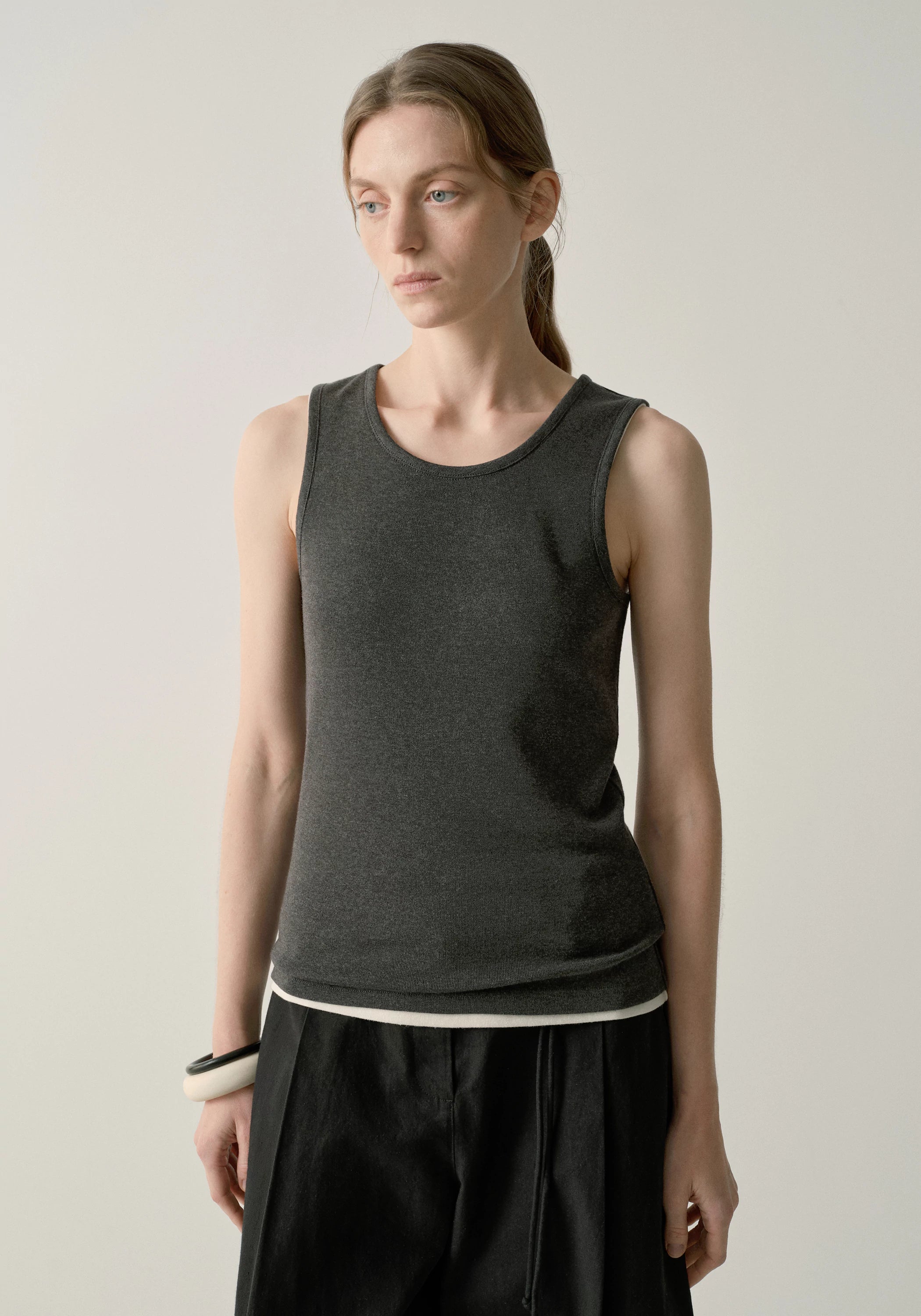 #color_dark gray