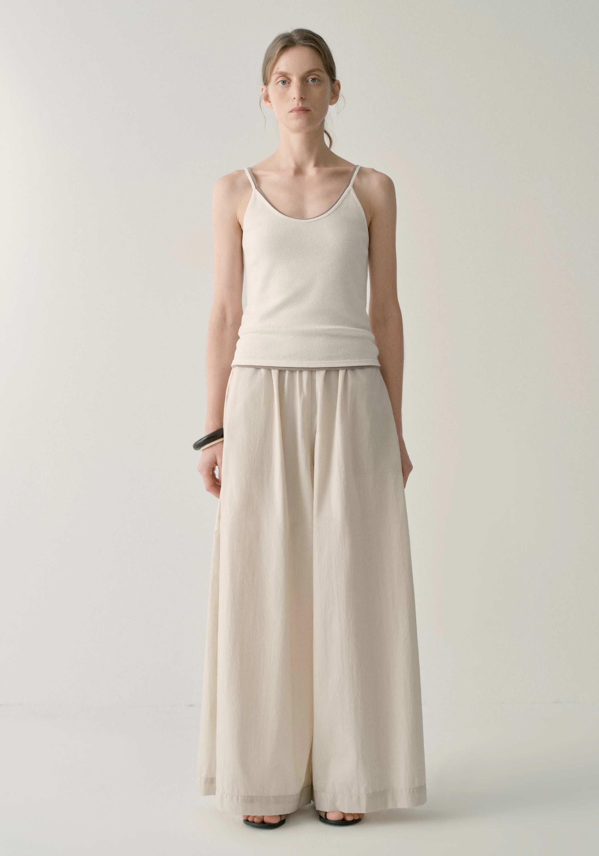 #color_light khaki