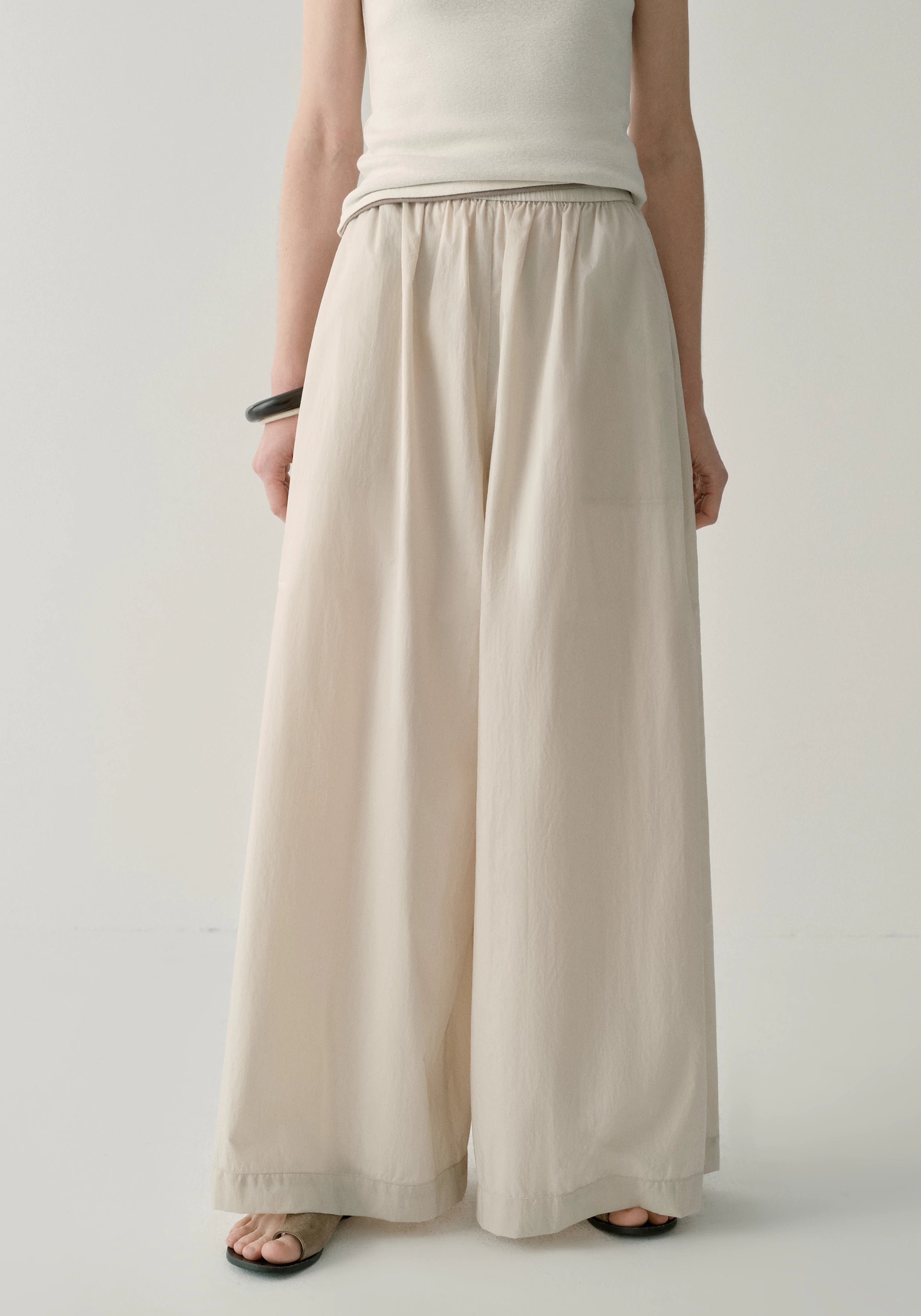 #color_light khaki