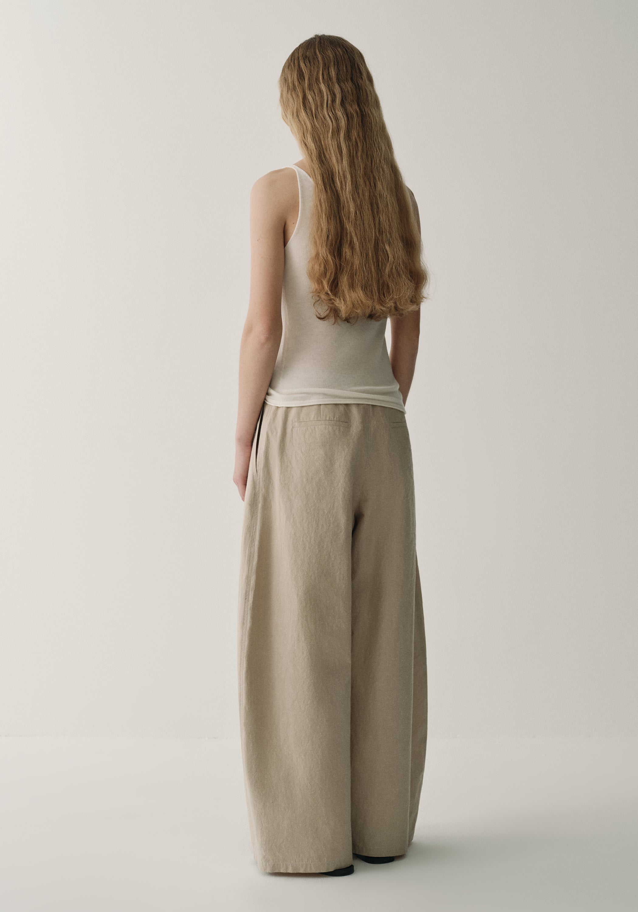 #color_ khaki