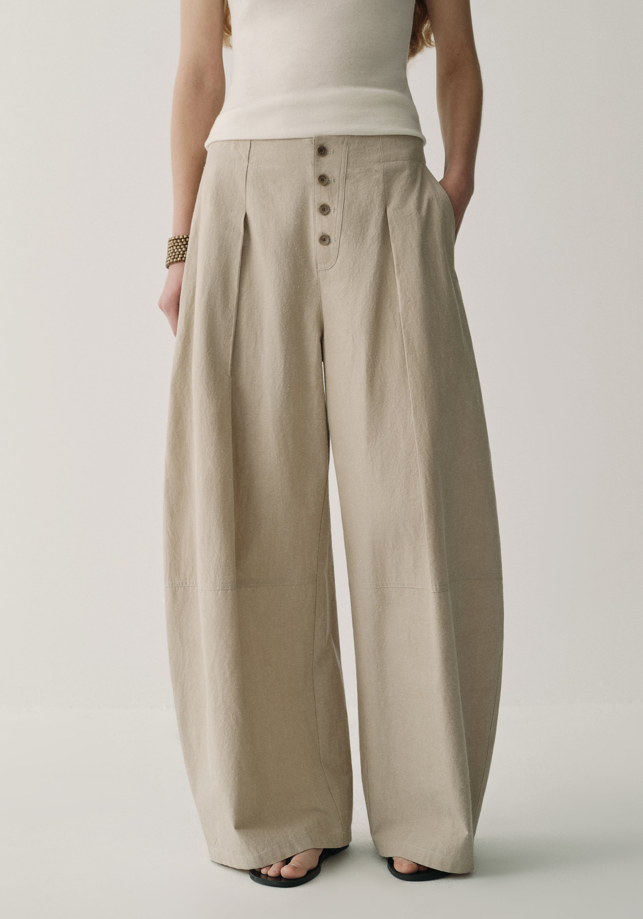 #color_ khaki