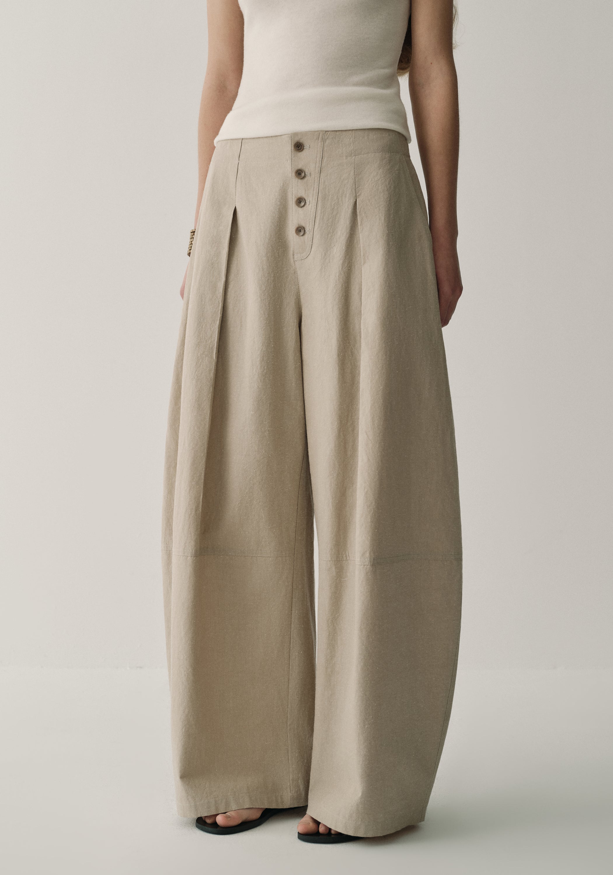 #color_ khaki