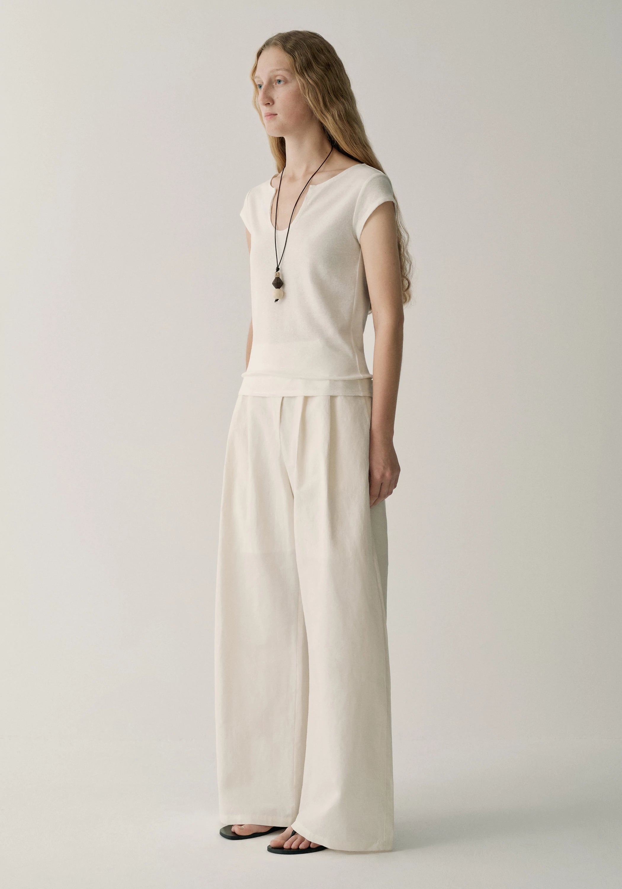 #color_off white
