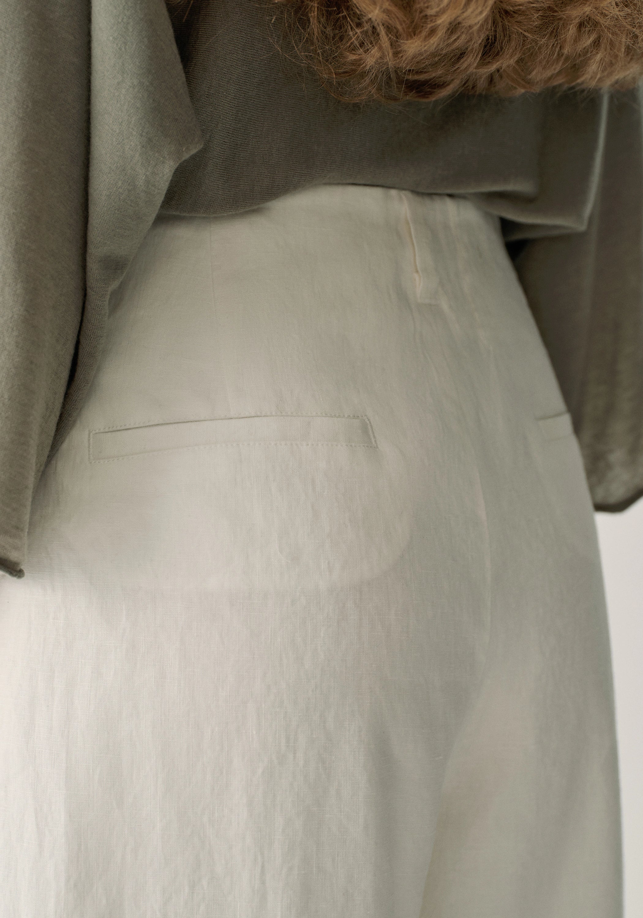 #color_off white