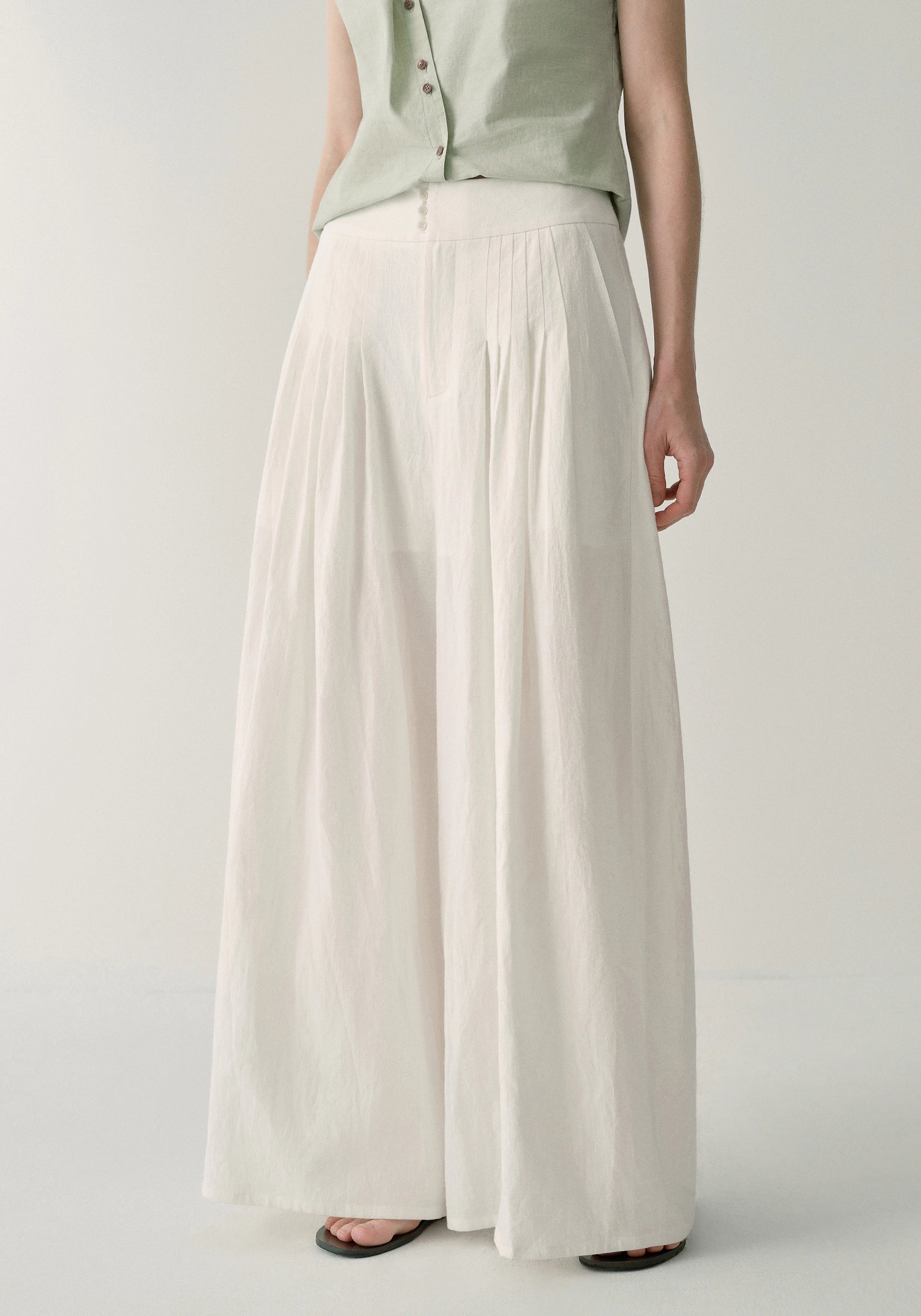 #color_off white