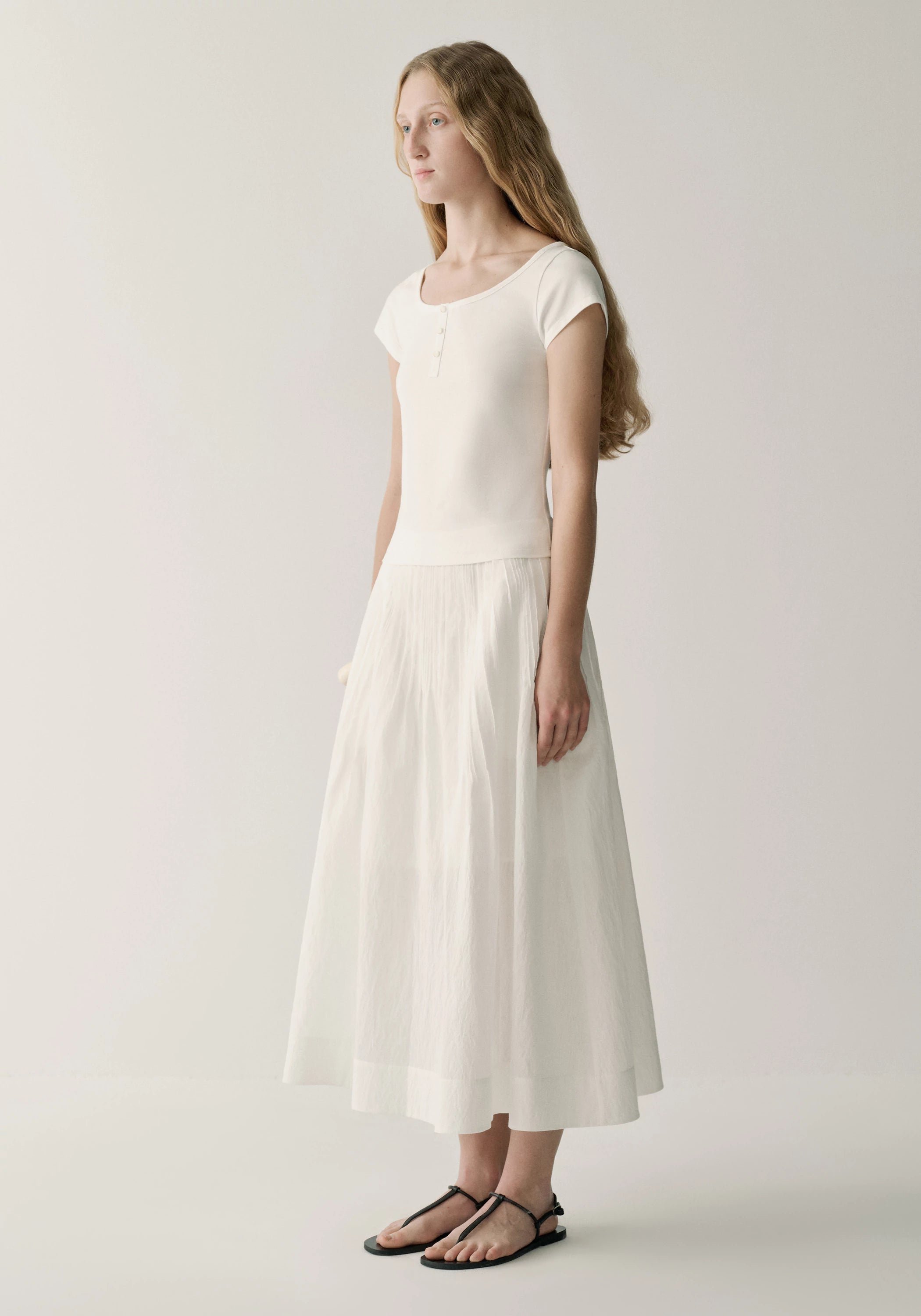 #color_off white