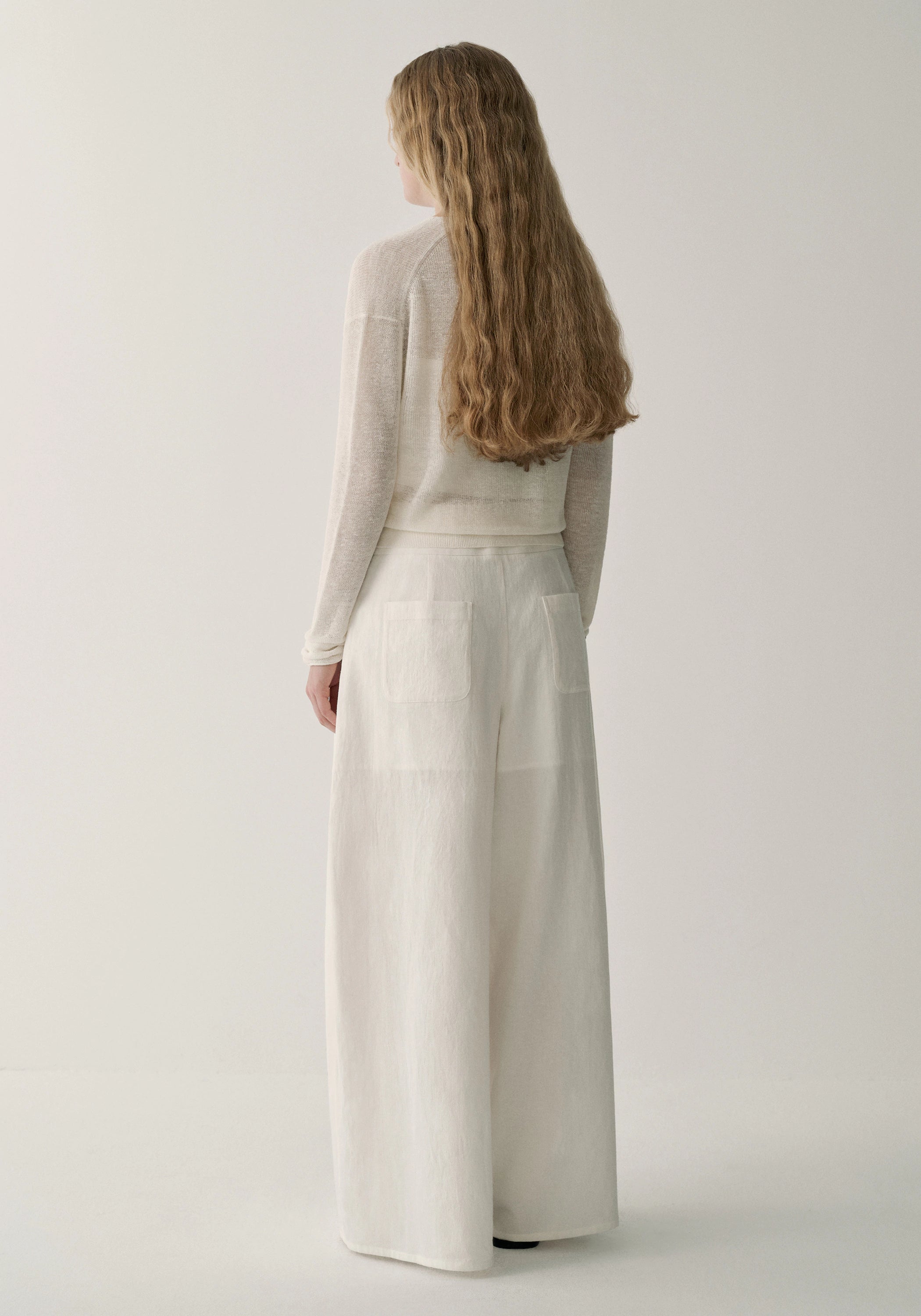 #color_off white