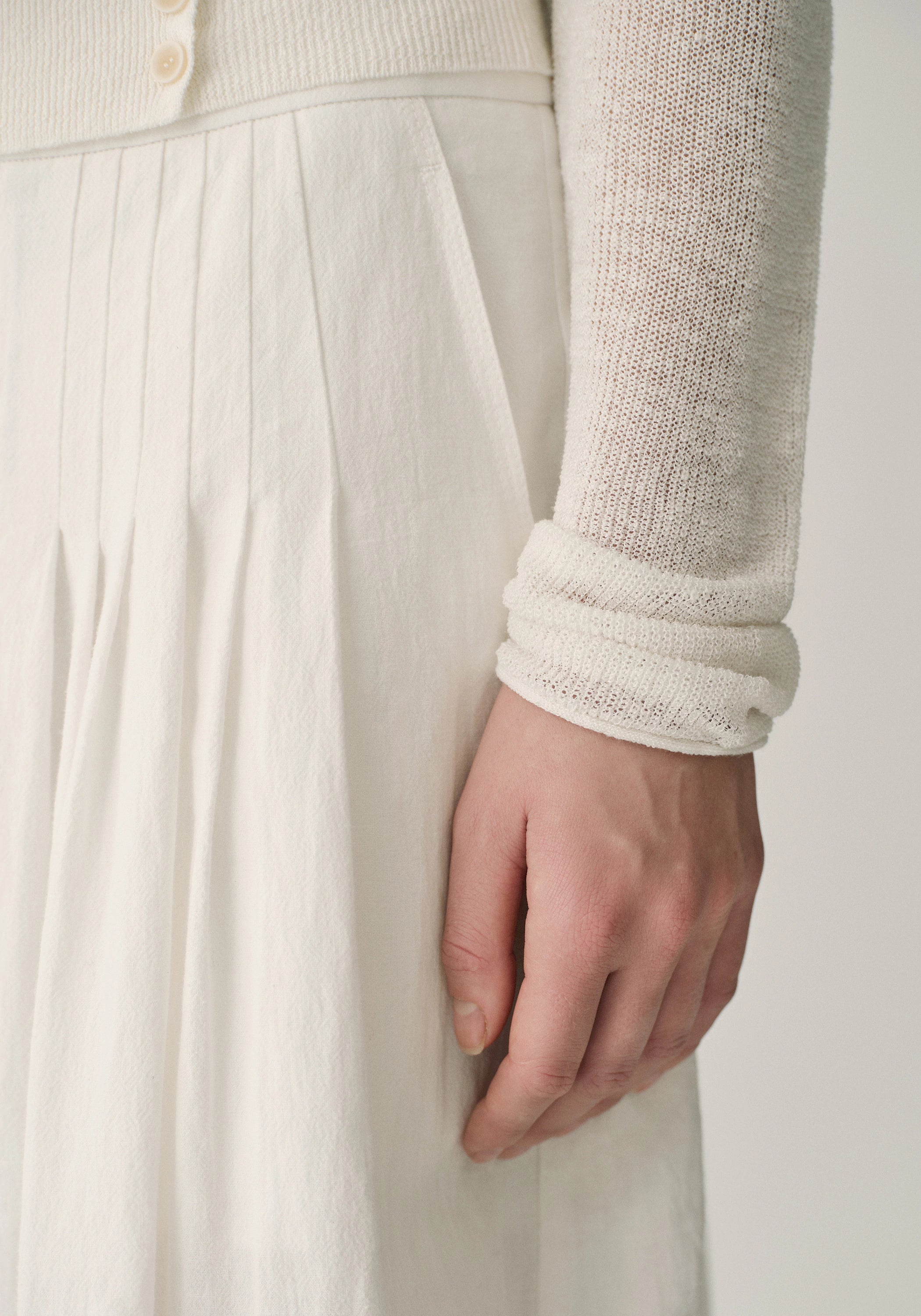 #color_off white