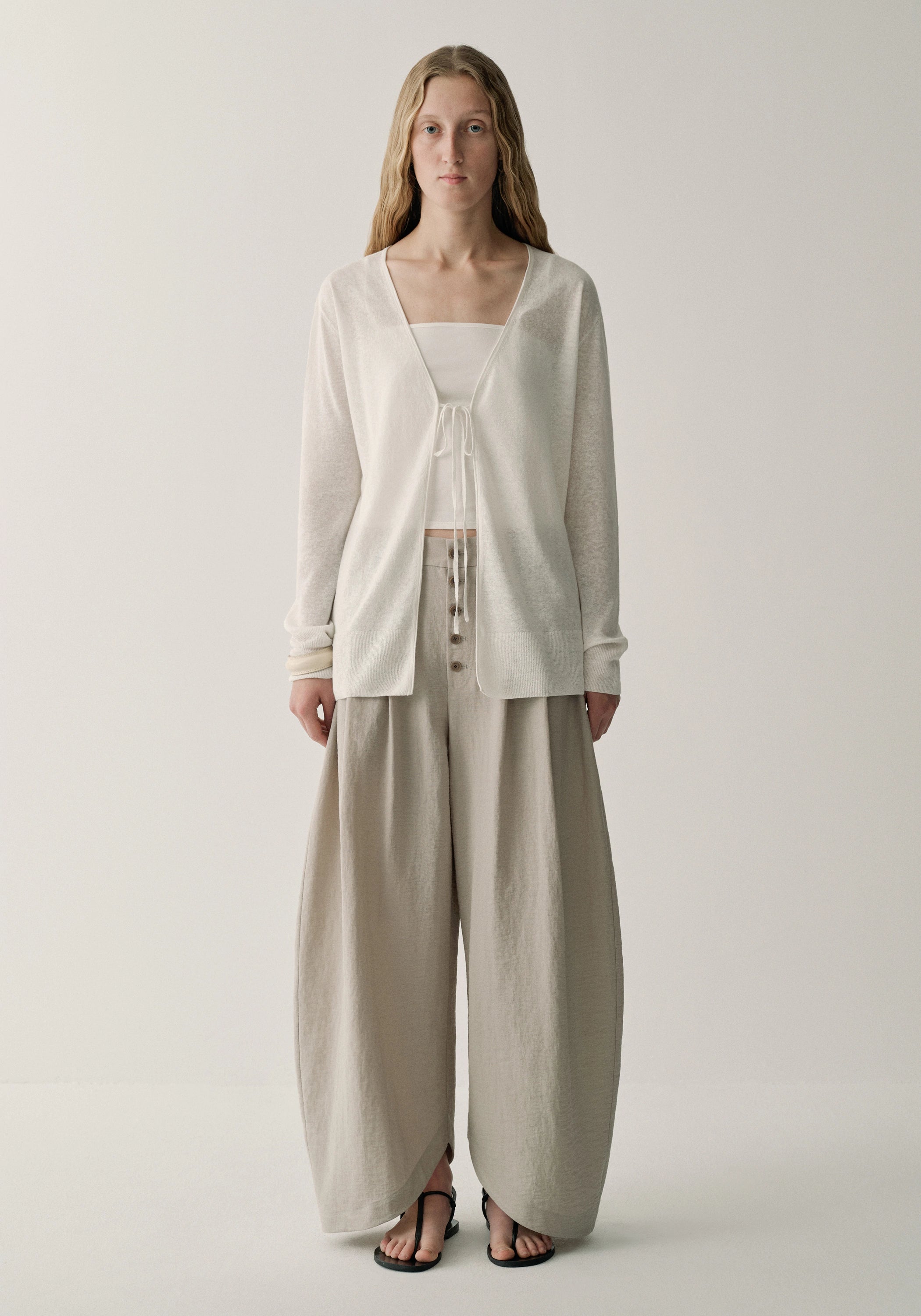 #color_off white