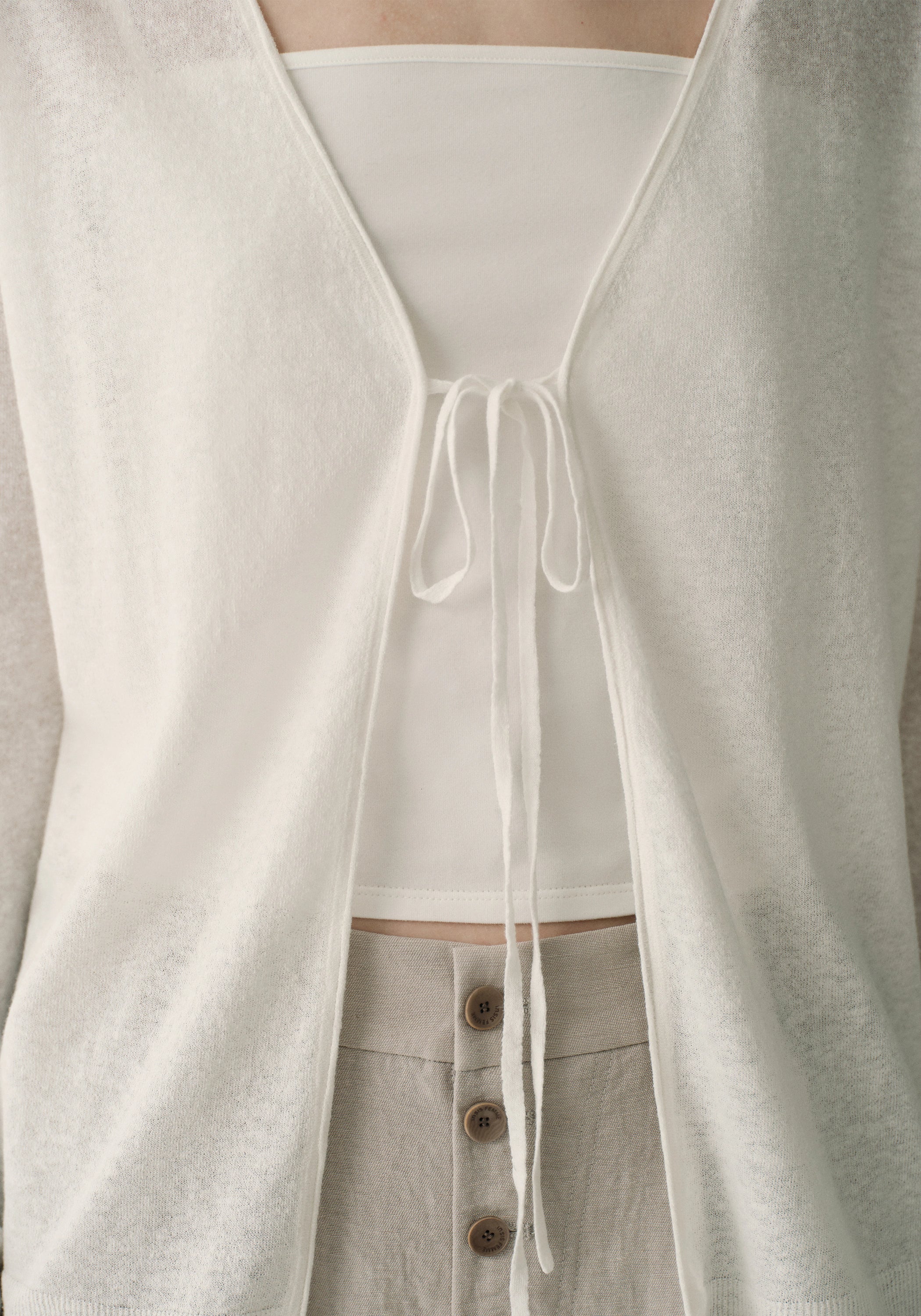 #color_off white