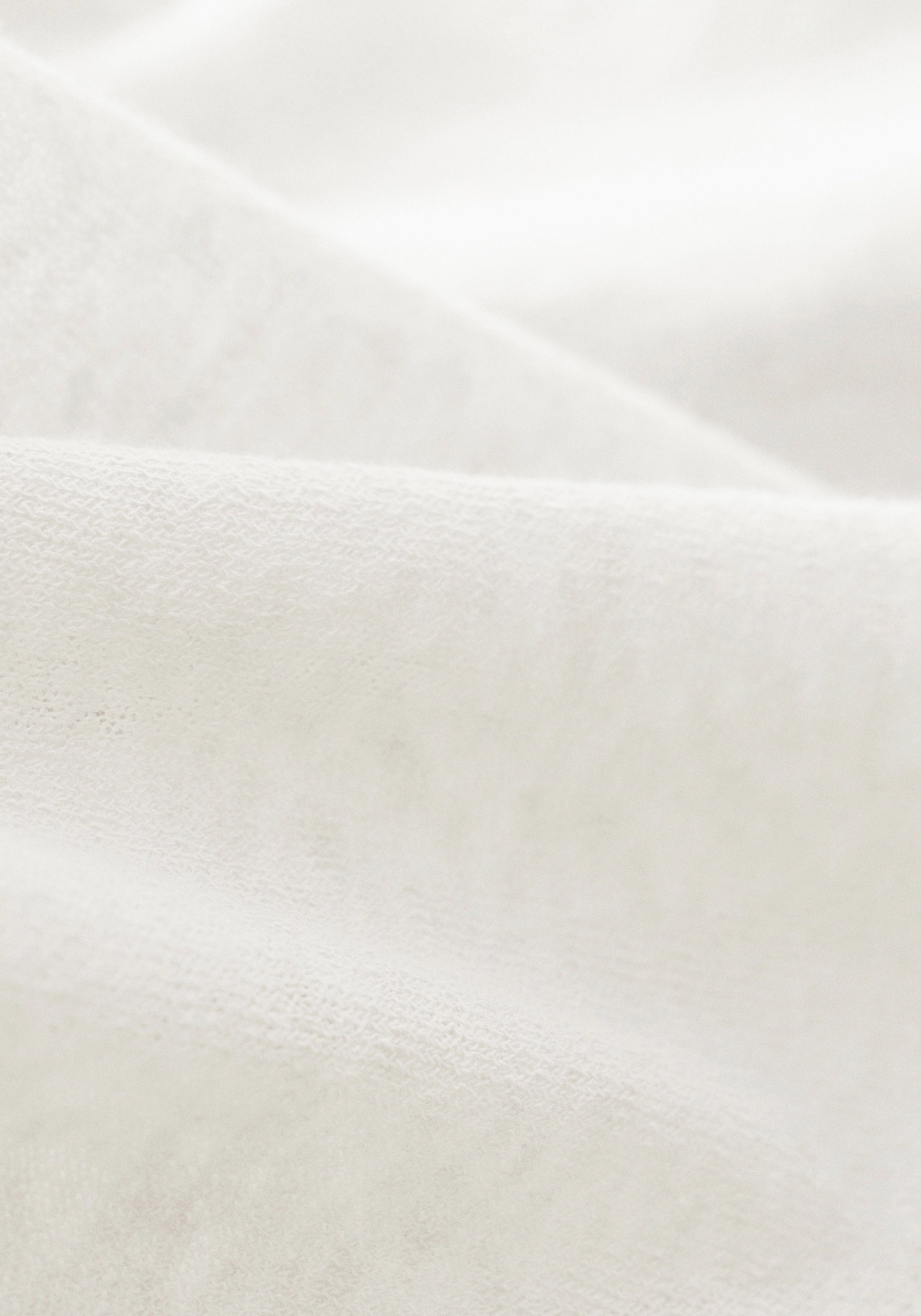 #color_off white
