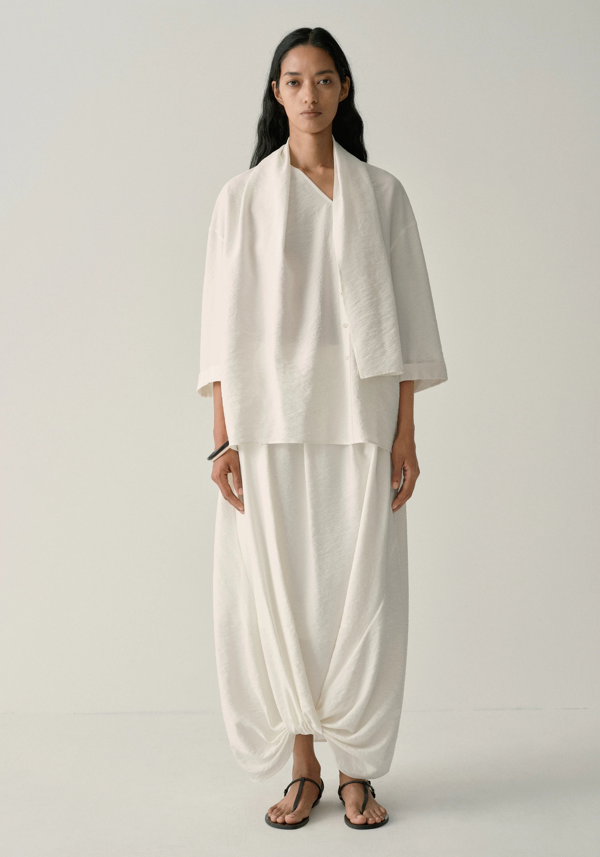 #color_off white