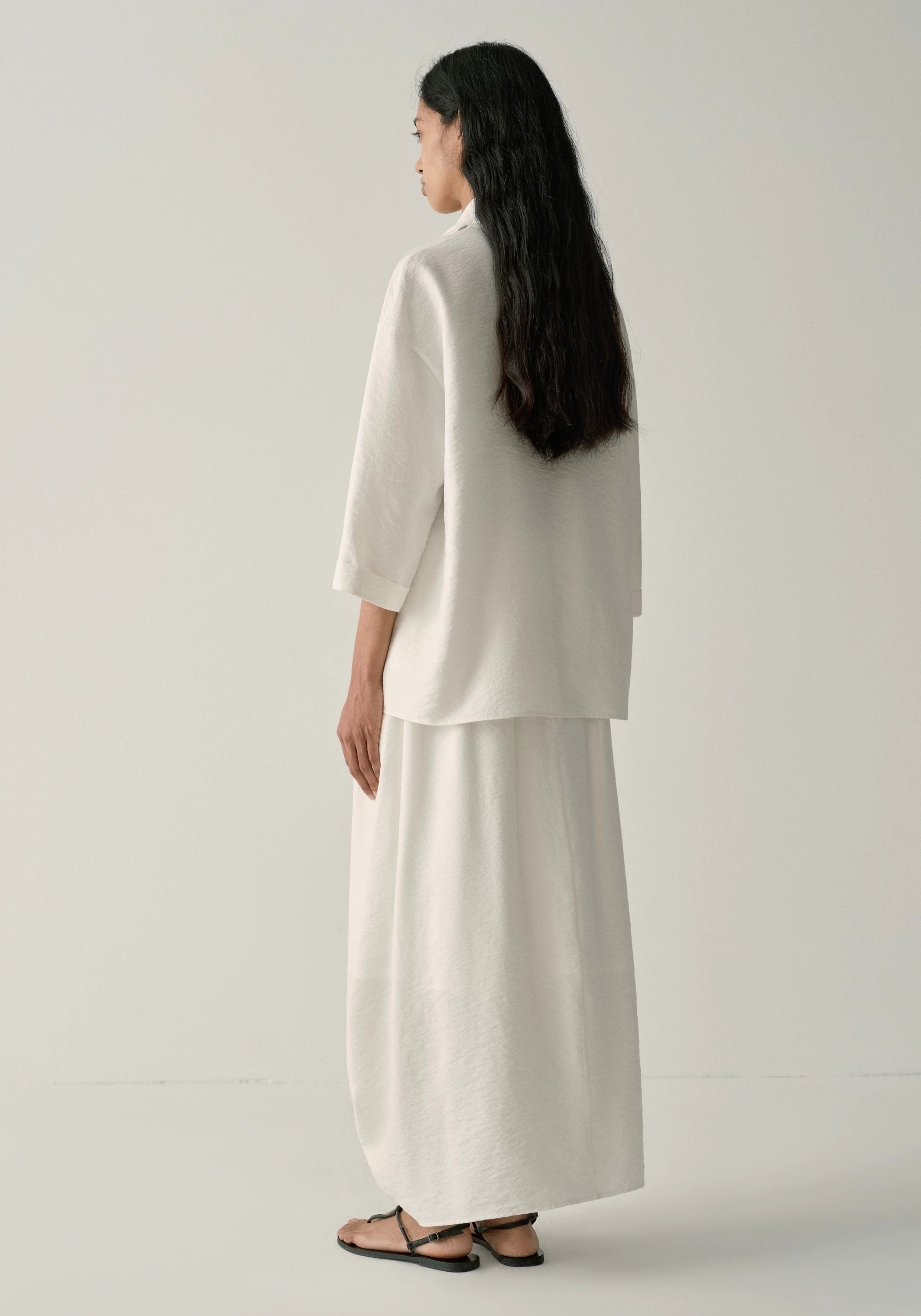 #color_off white