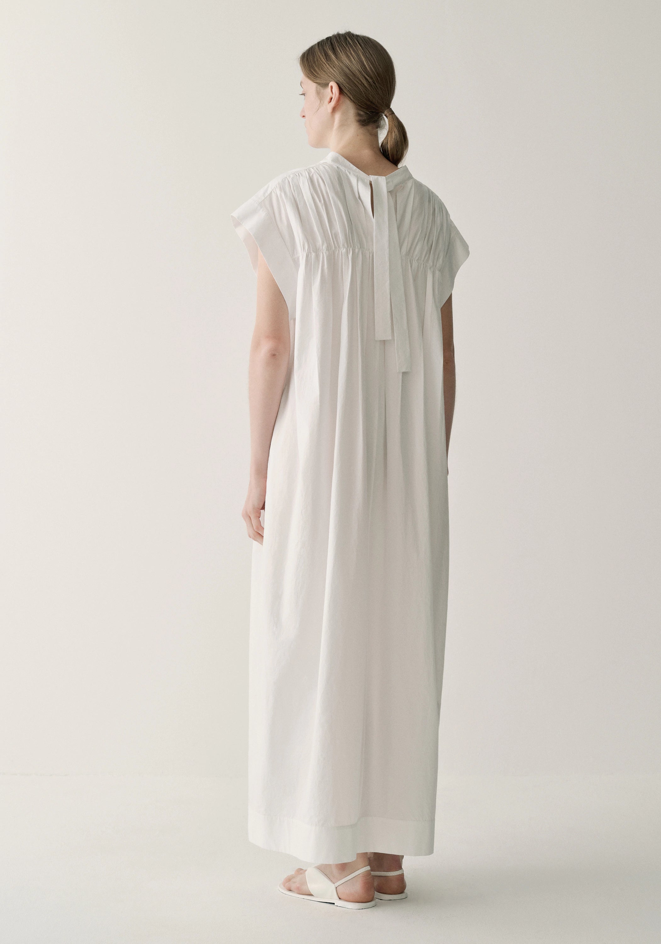 #color_off white
